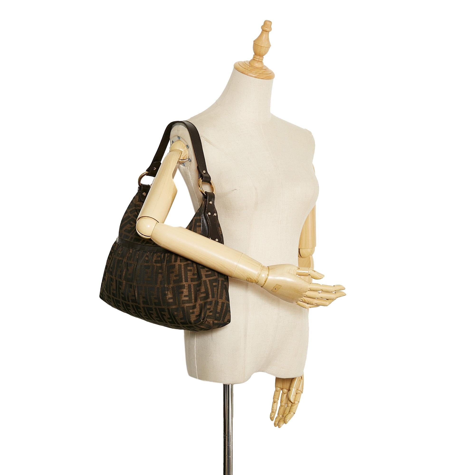 Fendi Zucca Chef (SHG-F2PXk0)