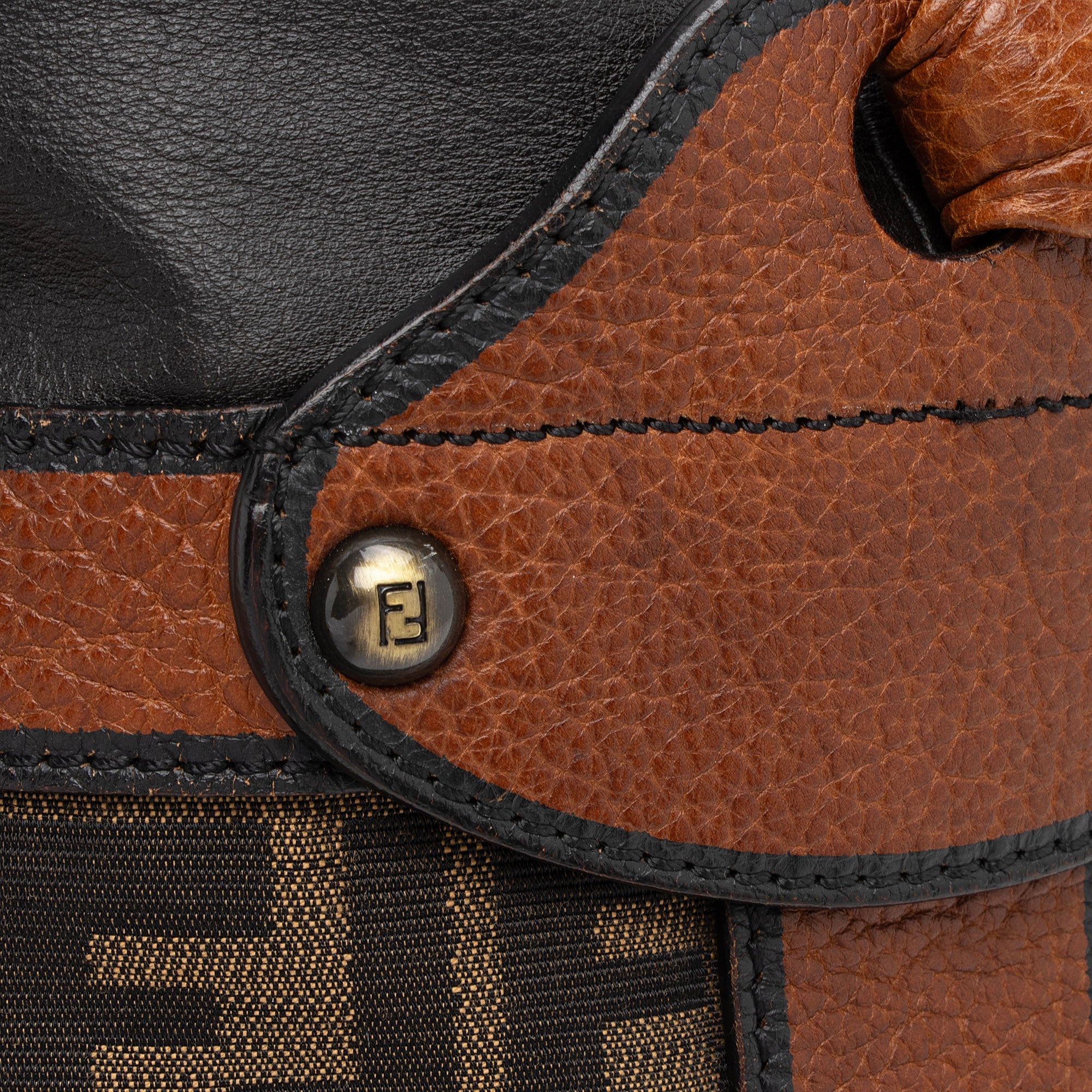 Fendi Zucca Palazzo Bucket Bag (SHF-gvIm54)