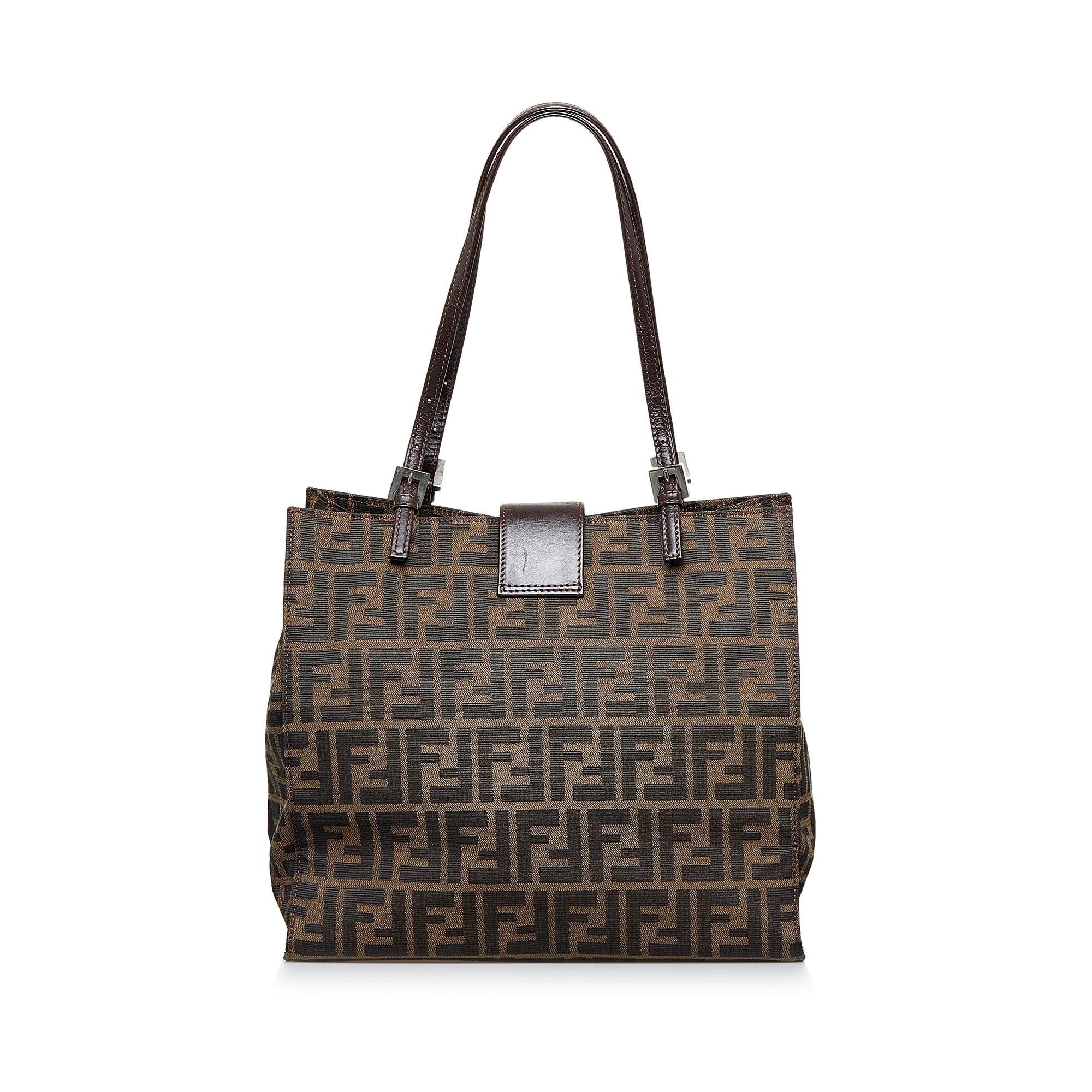 Fendi Zucca Tote (SHG-BU7kSK)