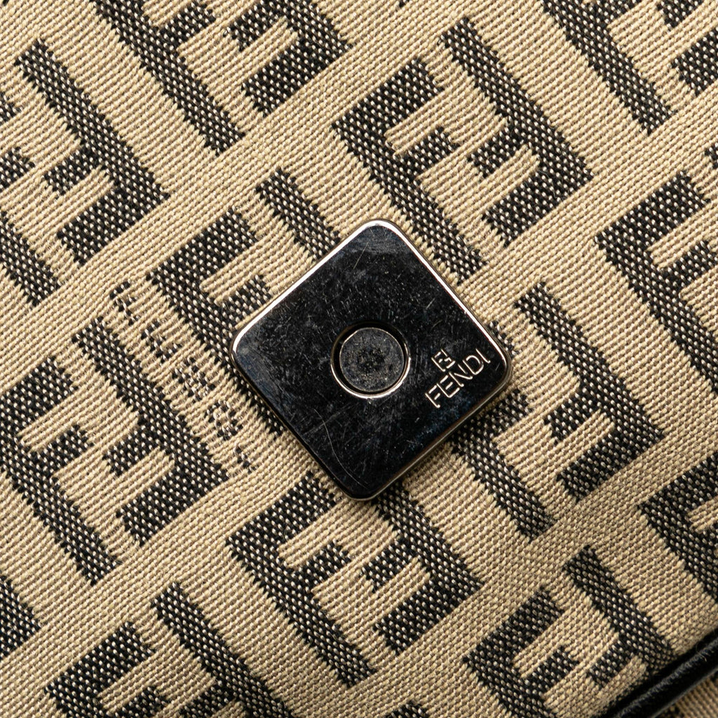 Fendi Zucchino Canvas Crossbody (SHG-a0GEAU)