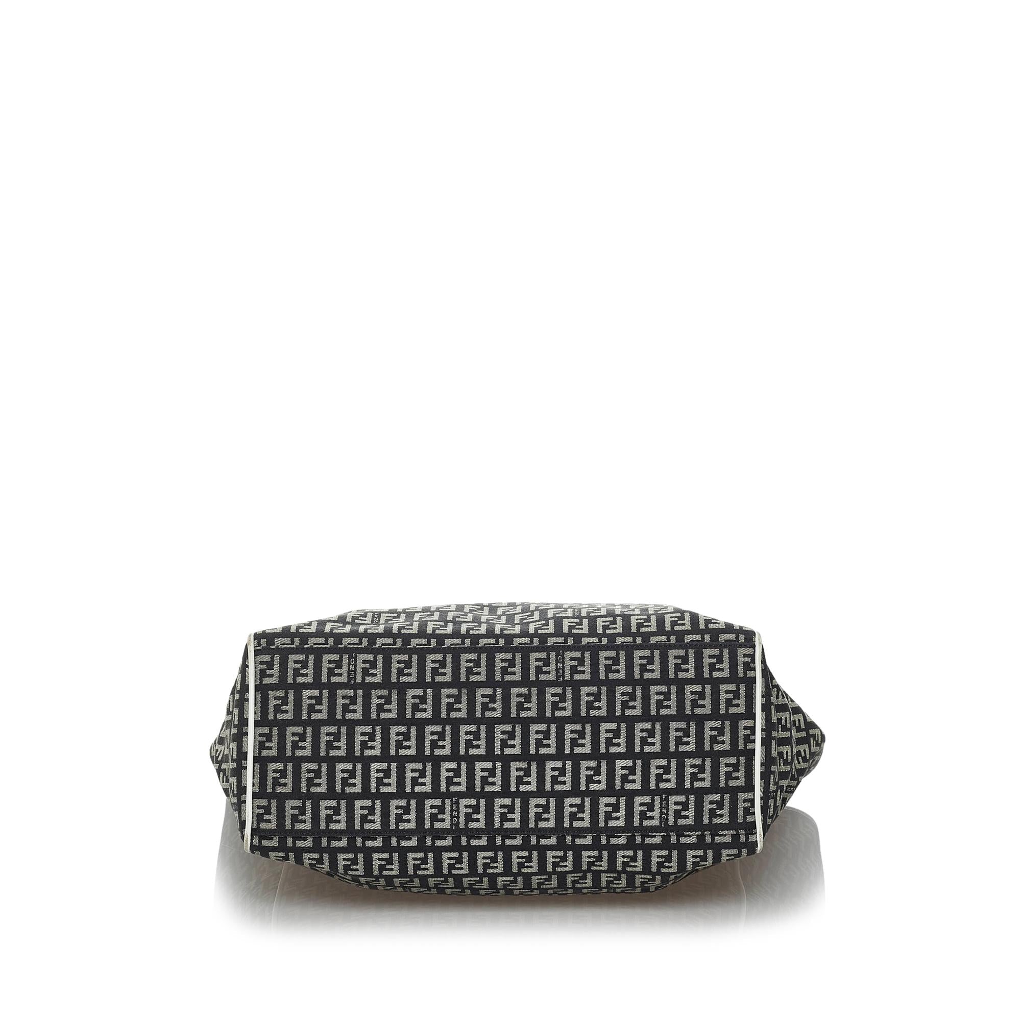 Fendi Zucchino Canvas Tote Bag (SHG-33760)