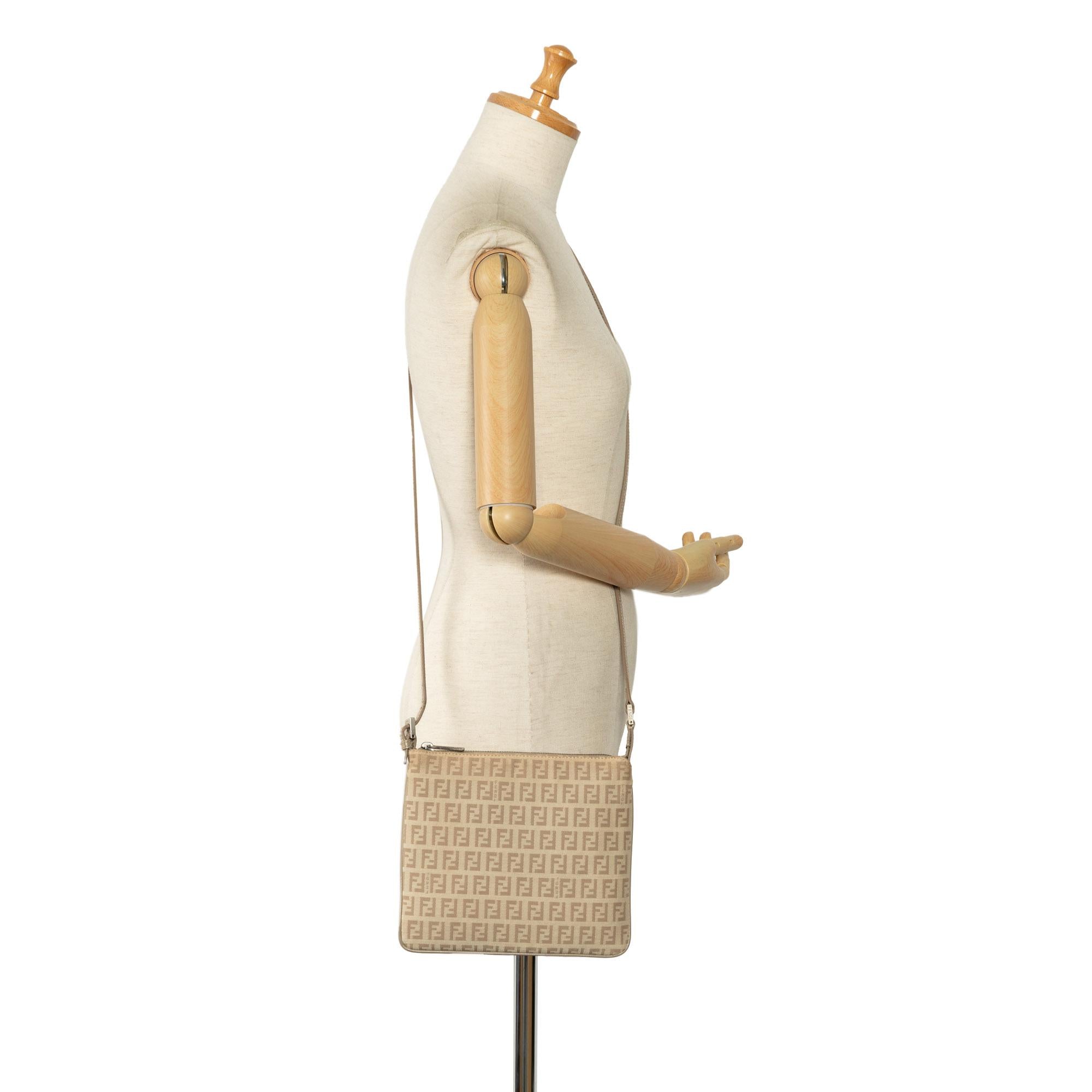 Fendi Zucchino Crossbody (SHG-7bzCWf)