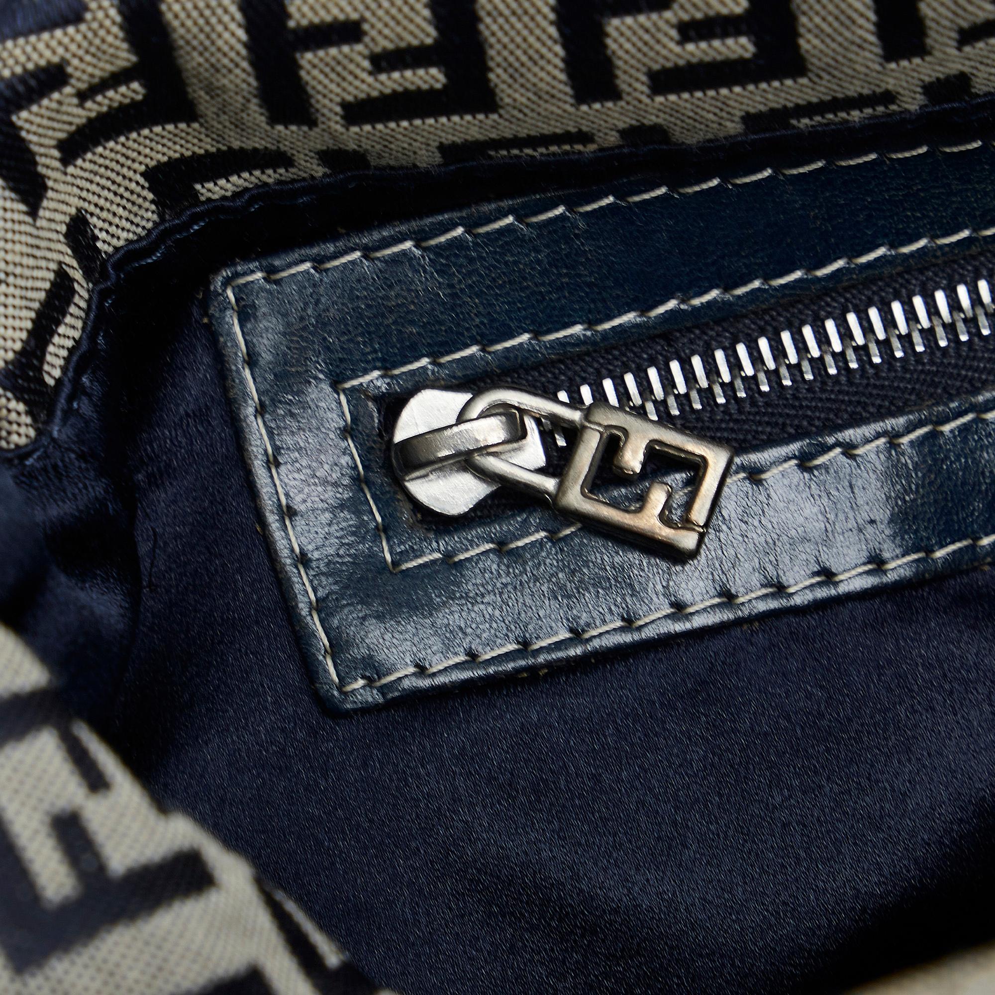 Fendi Zucchino Double Flap (SHG-I7mby0)
