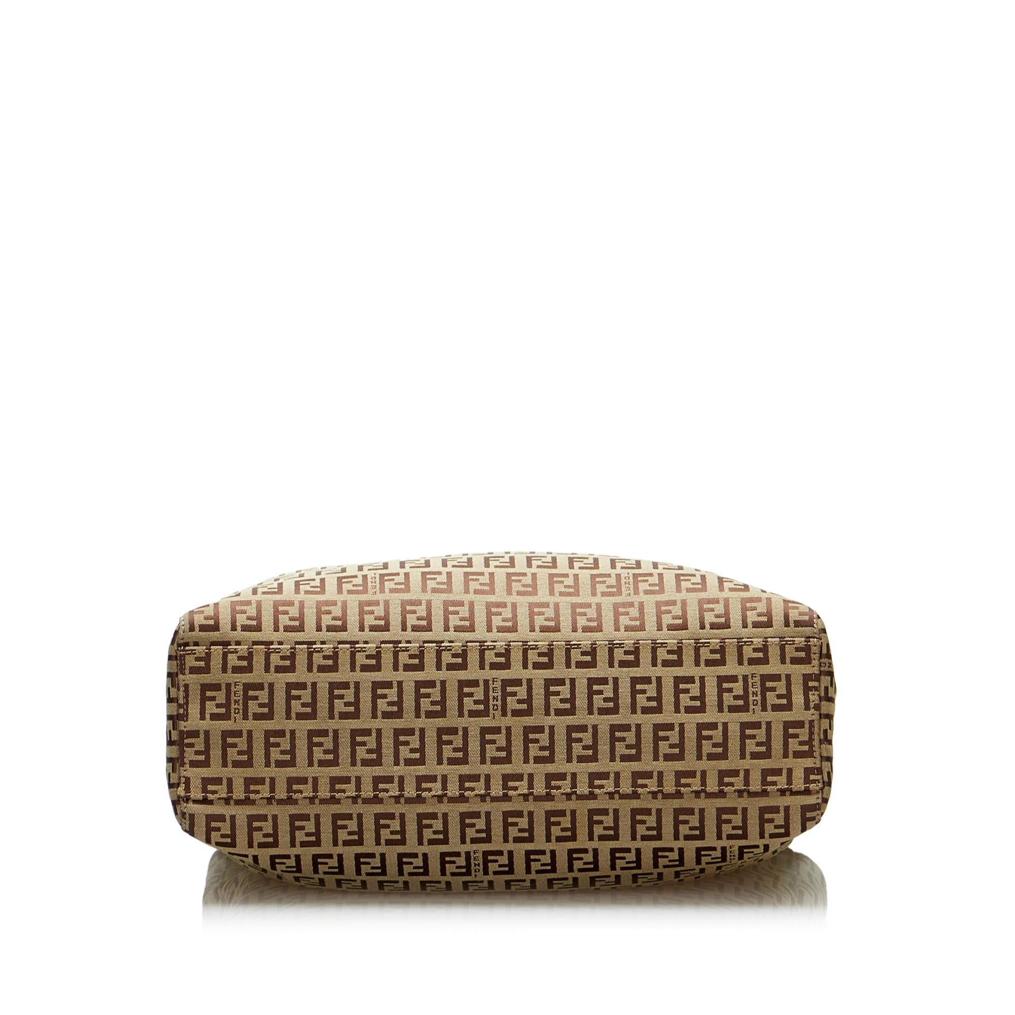 Fendi Zucchino Tote (SHG-RYSEVn)