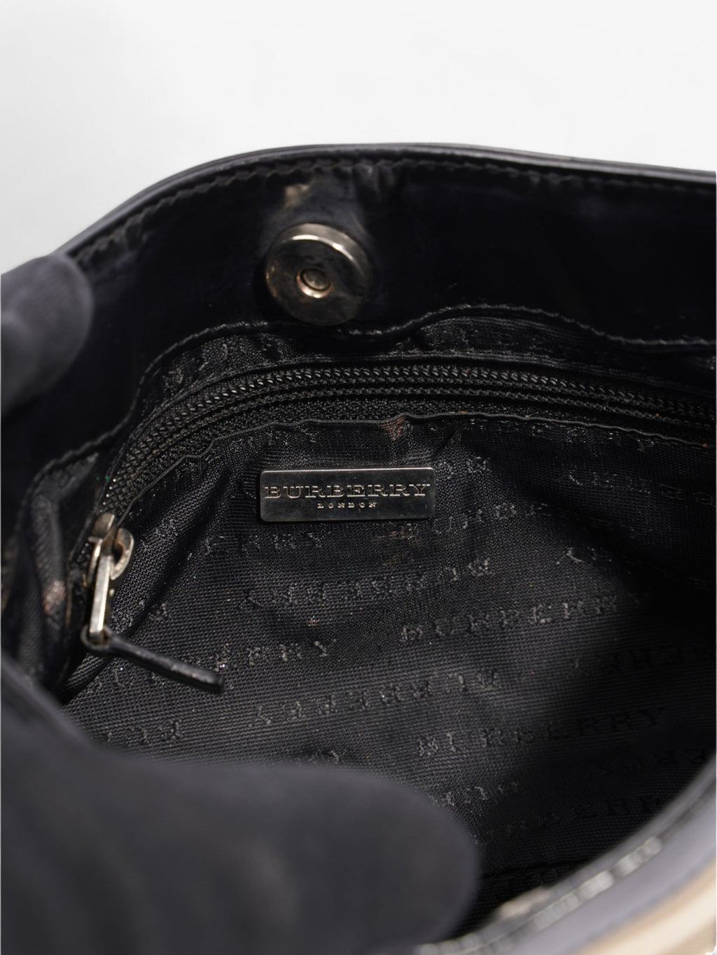 Burberry Check Shoulder Bag Nova Check / Black Coated Canvas