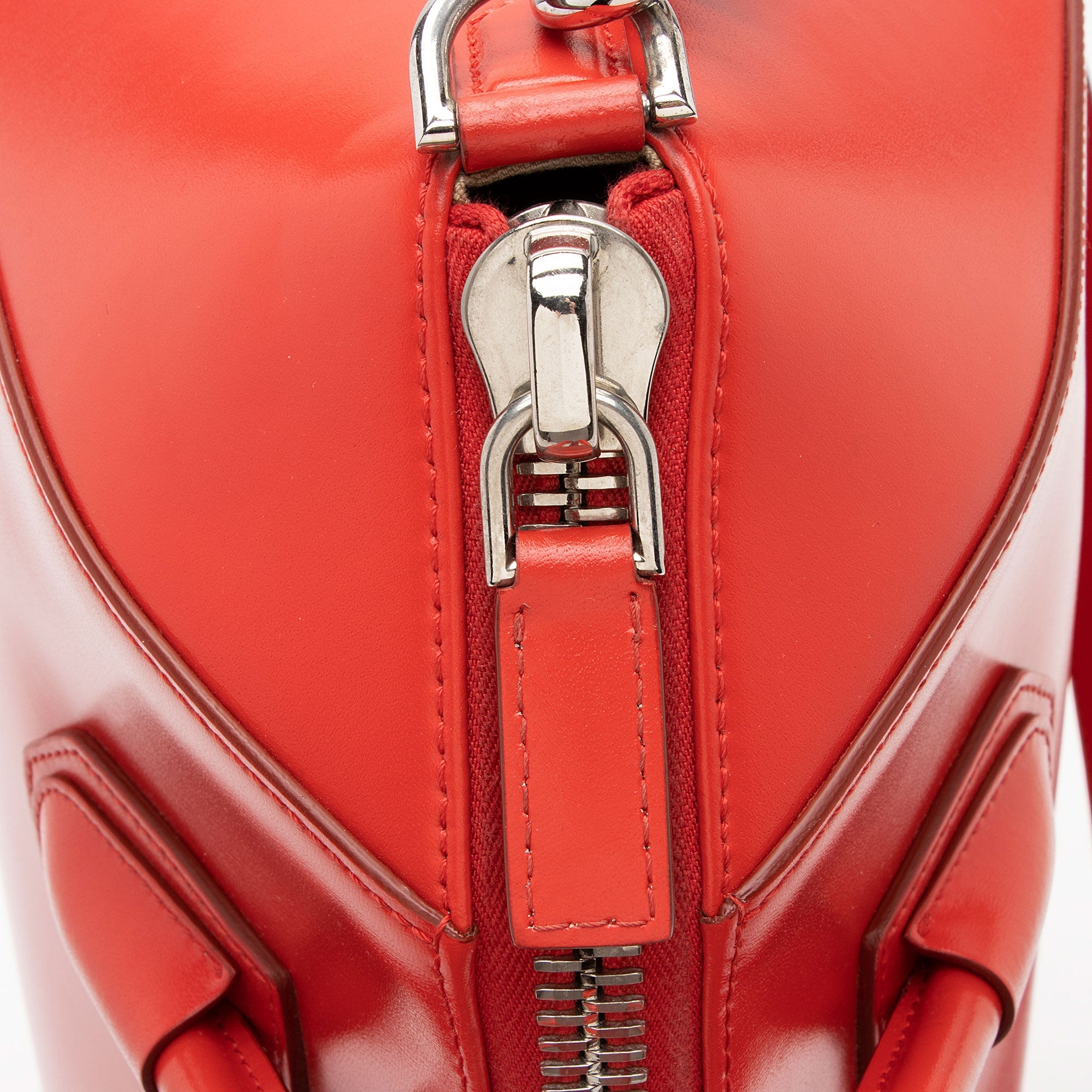 Givenchy Calfskin Antigona Medium Satchel (SHF-3VZhoO)