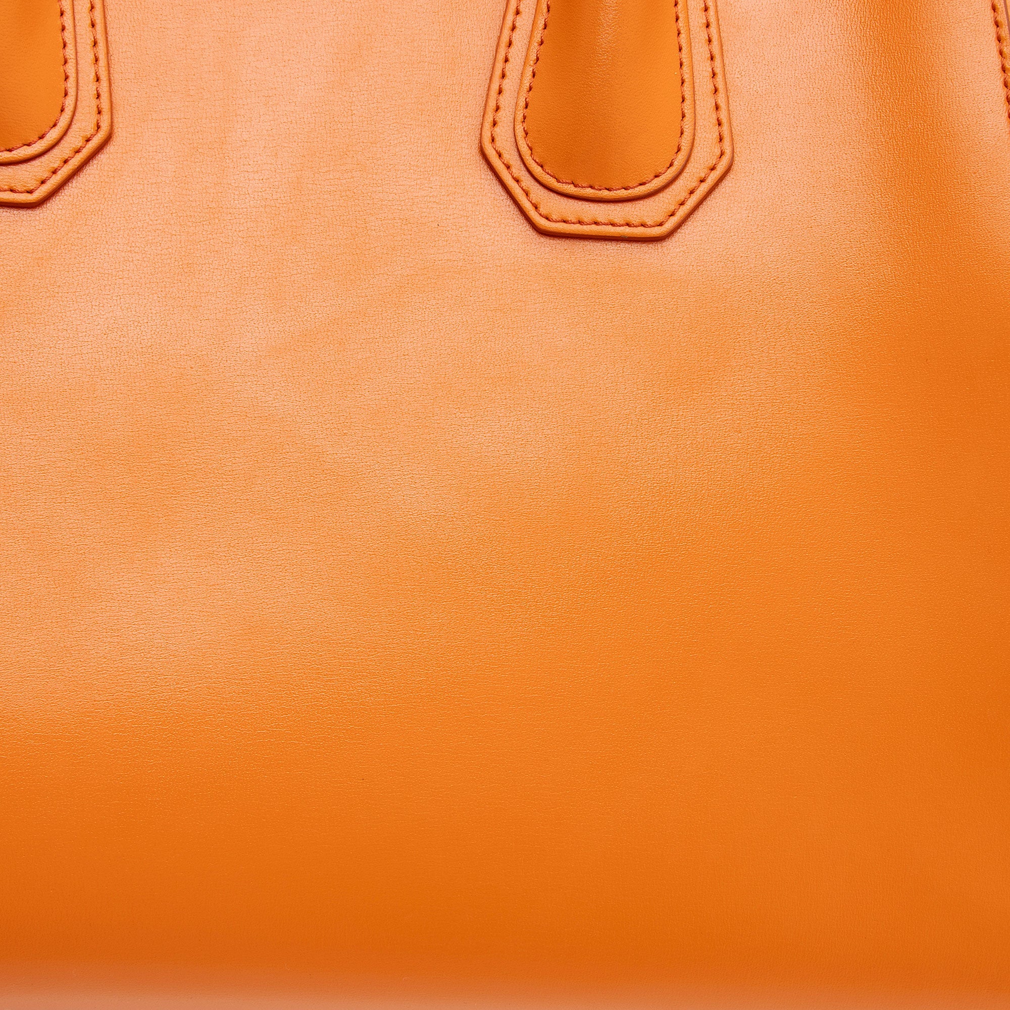 Givenchy Calfskin Antigona Medium Satchel (SHF-RyblZ9)