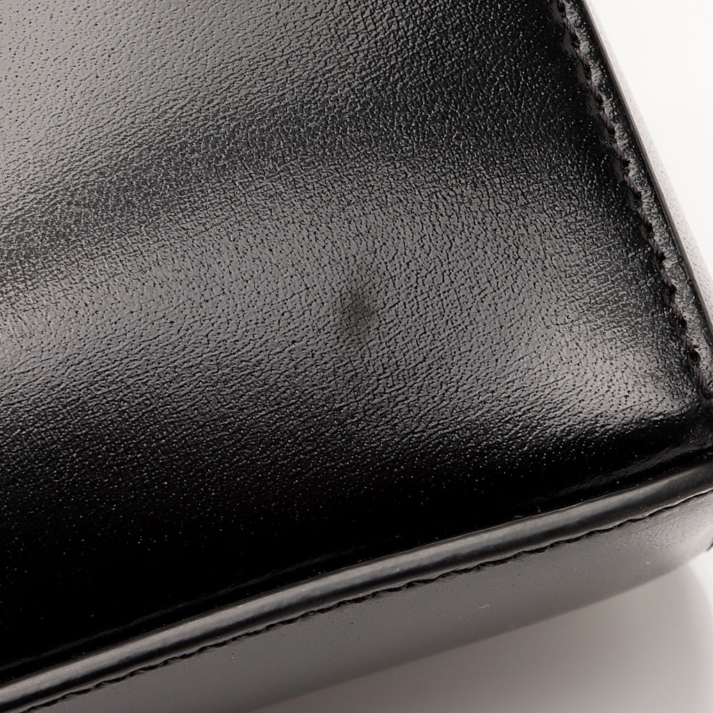 Givenchy Calfskin Cut Out Mini G Cube Chain Bag (SHF-AOJysH)