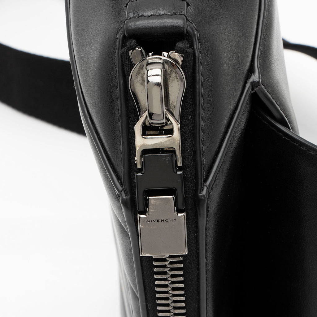 Givenchy Quilted Calfskin Antigona U Crossbody (SHF-N5cAVd)