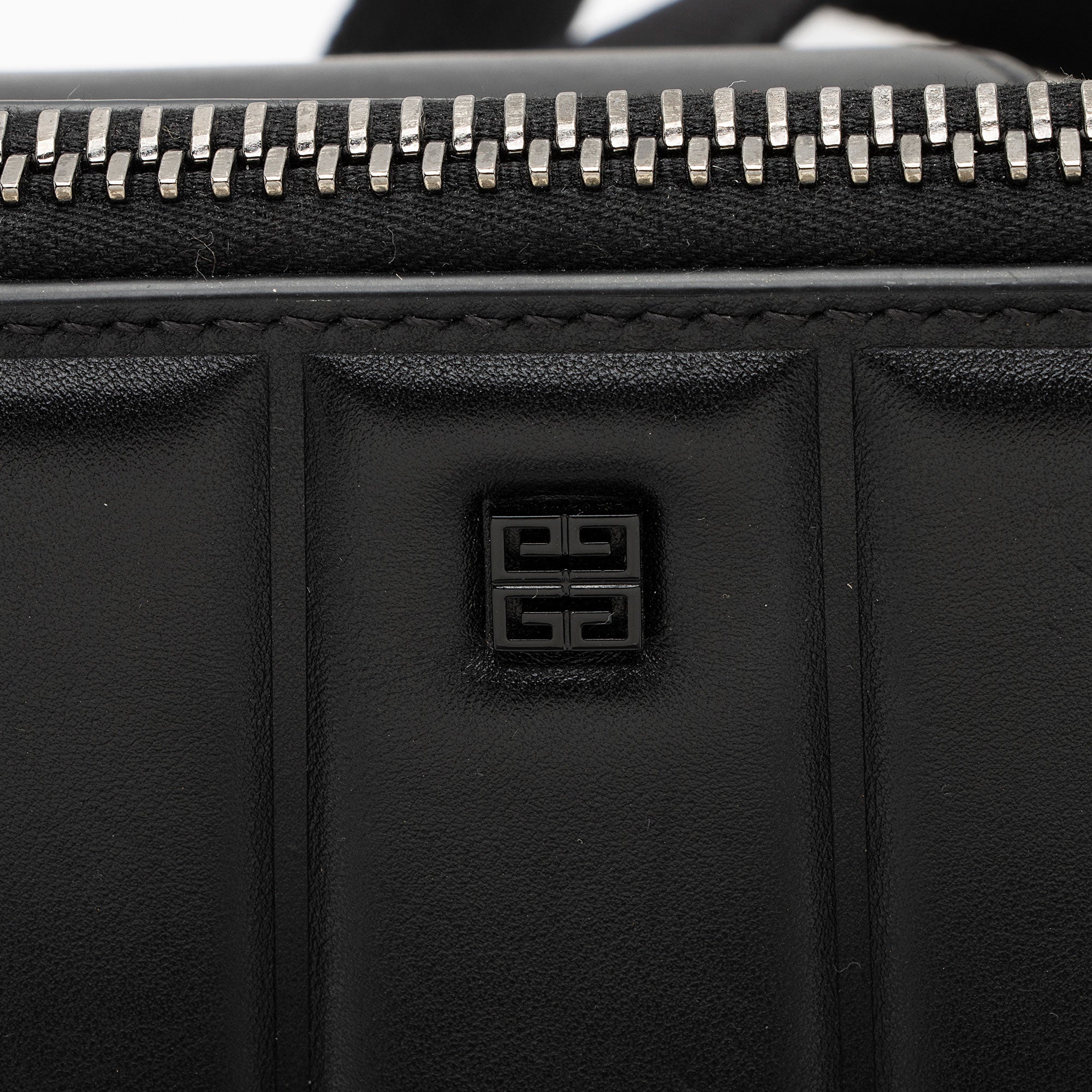 Givenchy Quilted Calfskin Antigona U Crossbody (SHF-N5cAVd)
