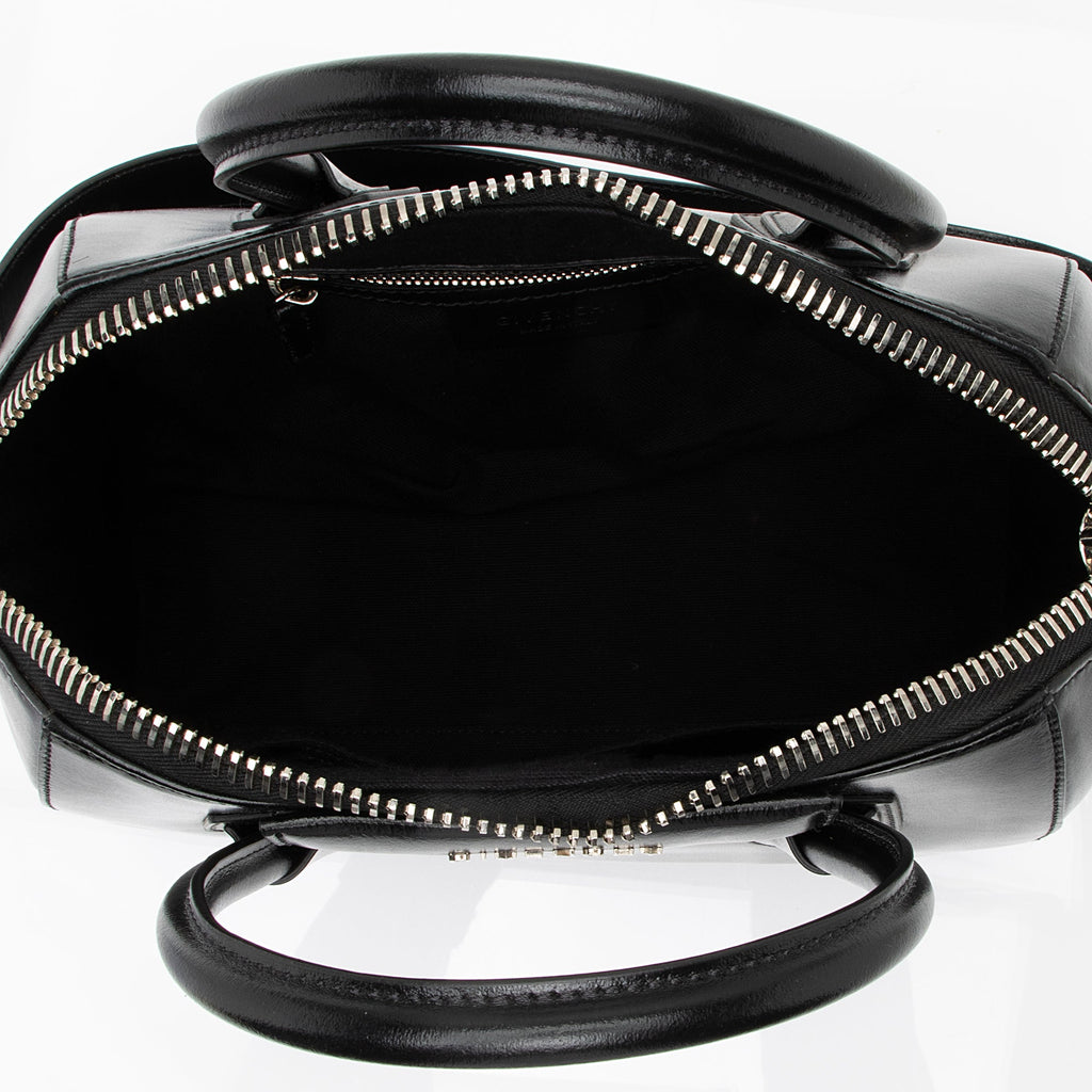 Givenchy Smooth Calfskin Antigona Small Satchel (SHF-23204)