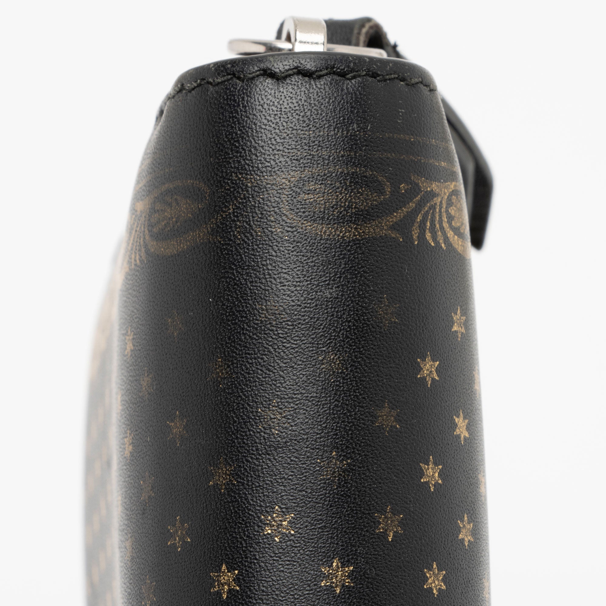 Gucci Calfskin Star Print Guccy Zip Around Wallet (SHF-NzvcOs)