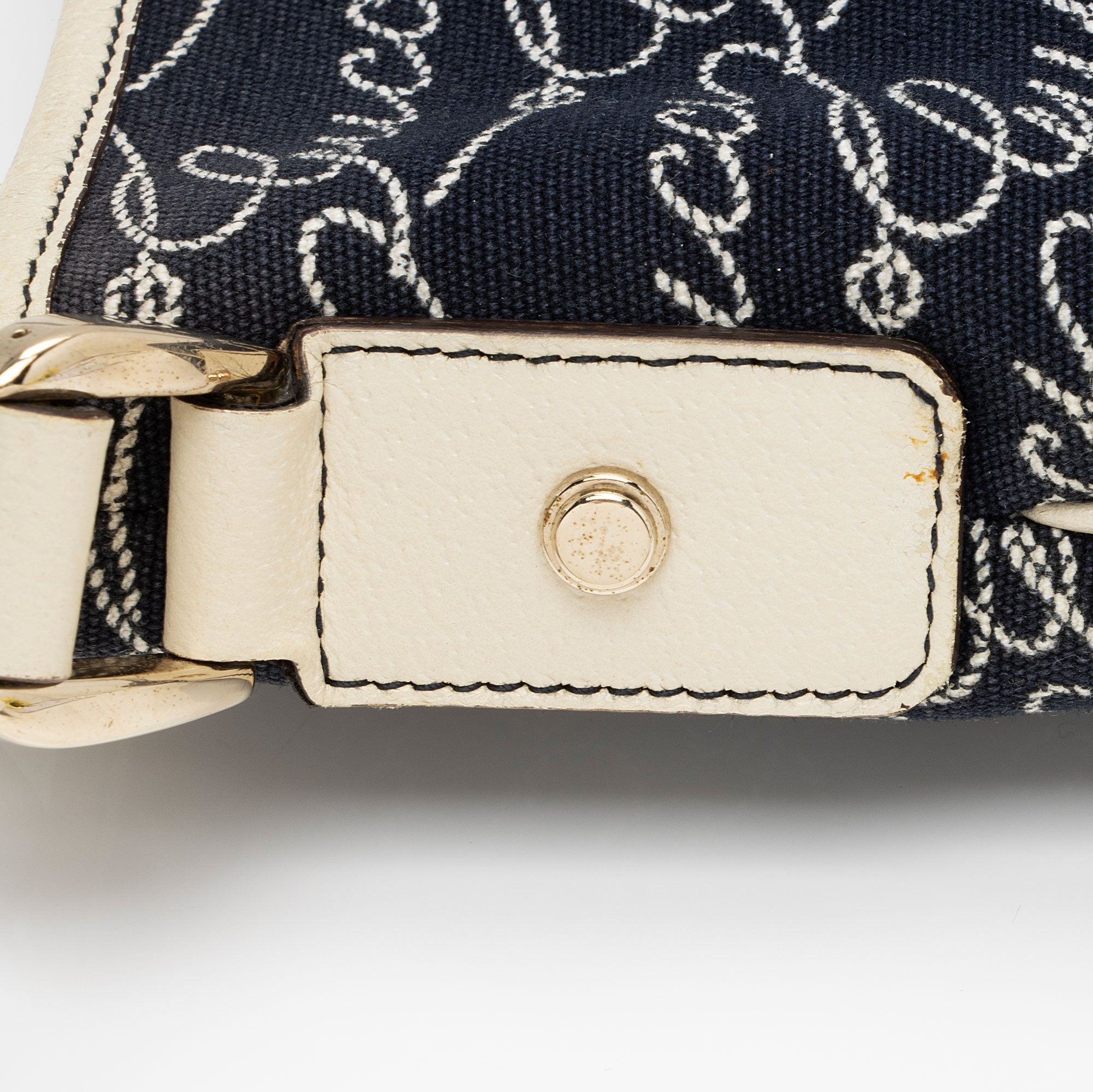 Gucci Canvas Lasso Script Abbey Messenger (SHF-coBFi9)