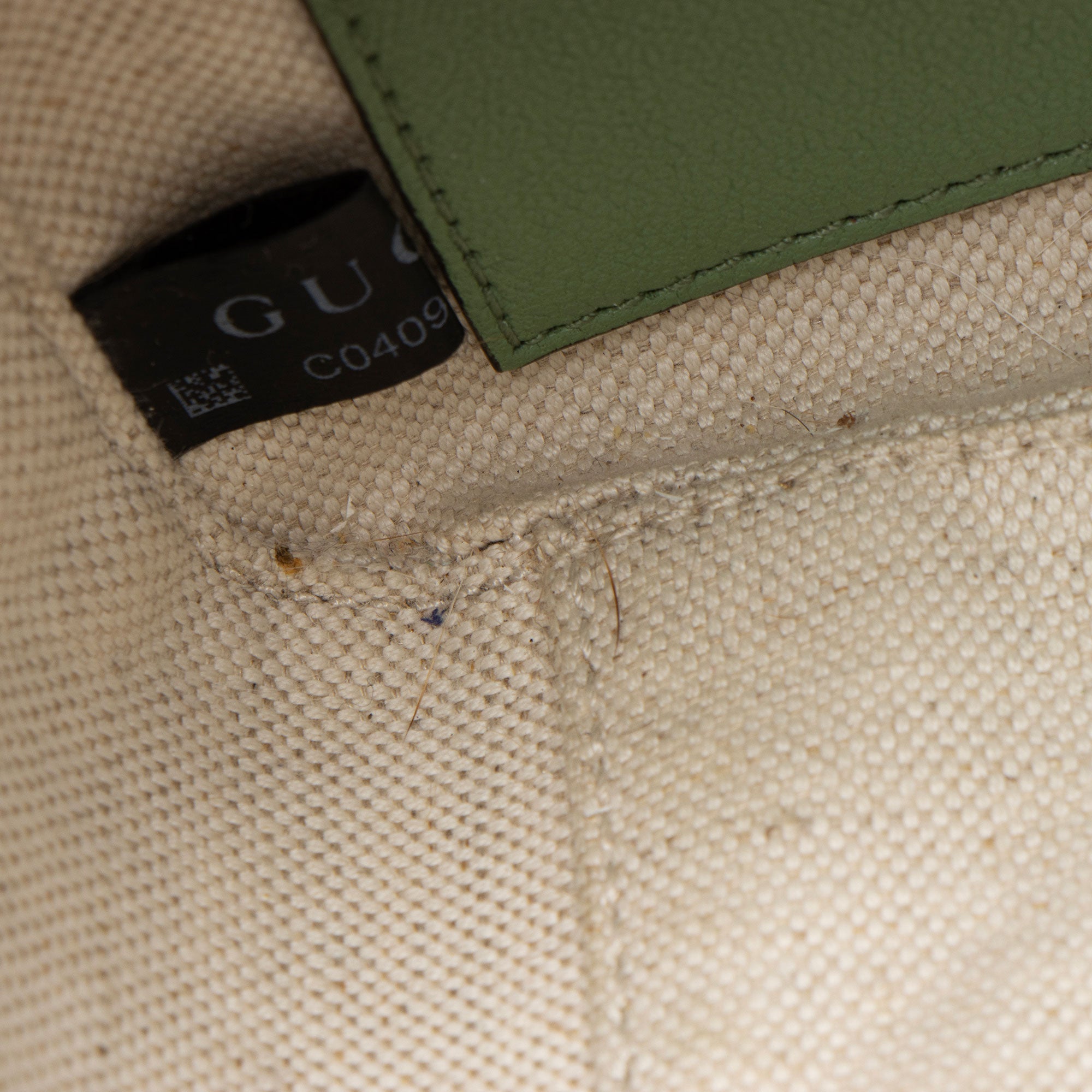 Gucci Diagonal Stitched Calfskin Blondie Top Handle