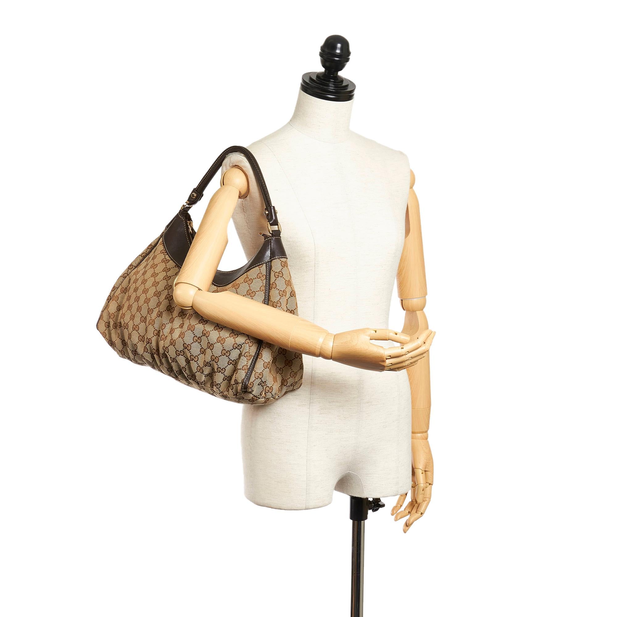Gucci GG Canvas Abbey D-Ring Shoulder Bag (SHG-32413)