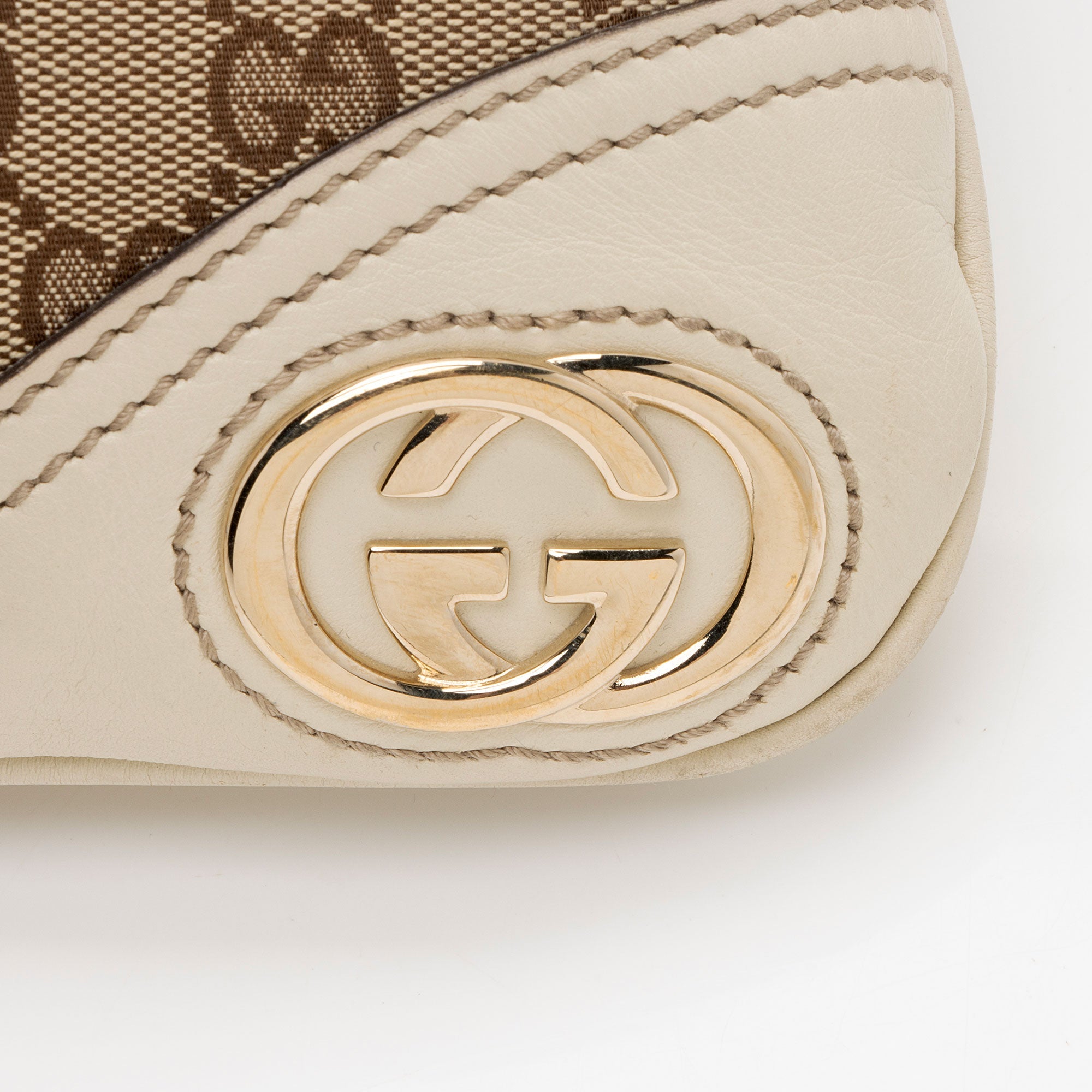 Gucci GG Canvas Britt Medium Hobo (SHF-puVAWm)