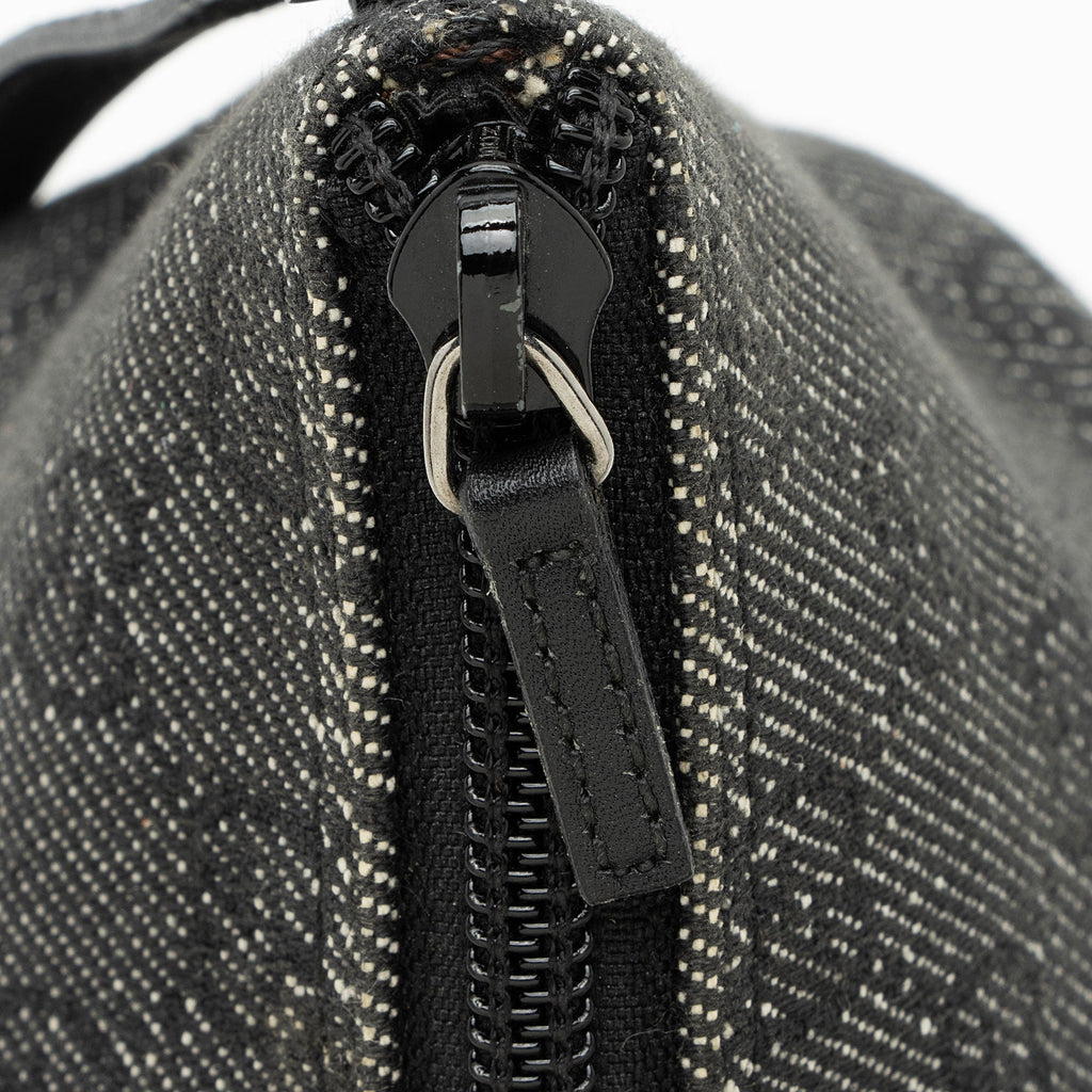 Gucci GG Canvas Classic Pochette (SHF-op4Oel)