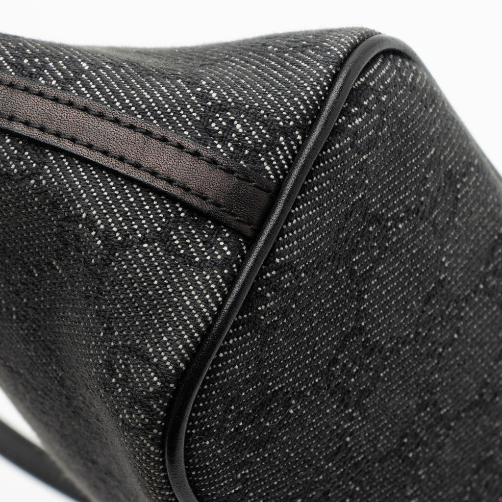 Gucci GG Canvas Classic Pochette (SHF-op4Oel)