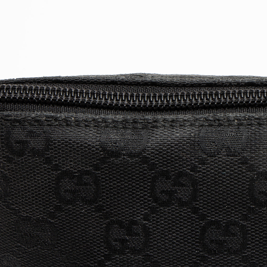 Gucci GG Canvas Classic Pochette