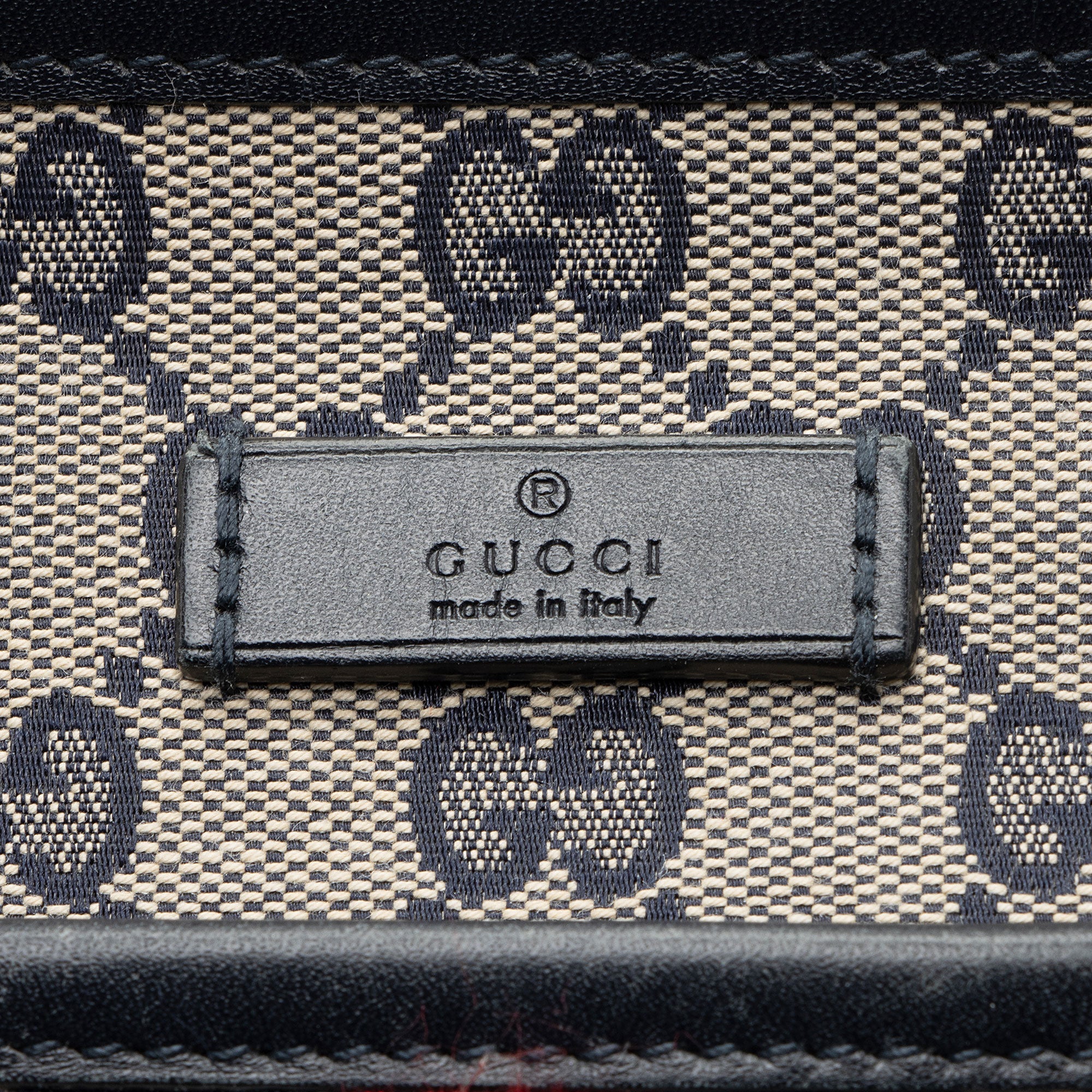 Gucci GG Canvas Classic Web Messenger