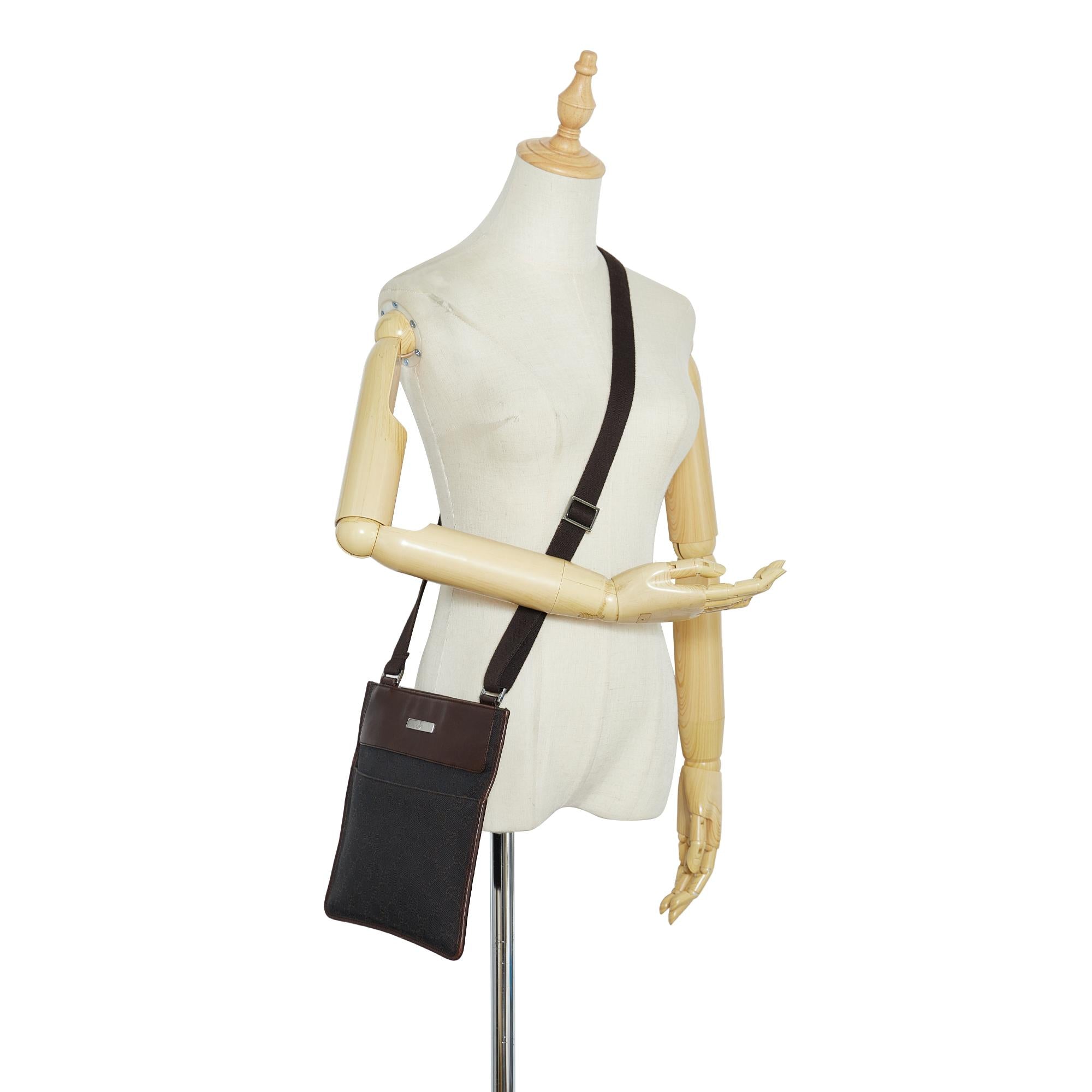 Gucci GG Canvas Crossbody Bag (SHG-Doon0V)