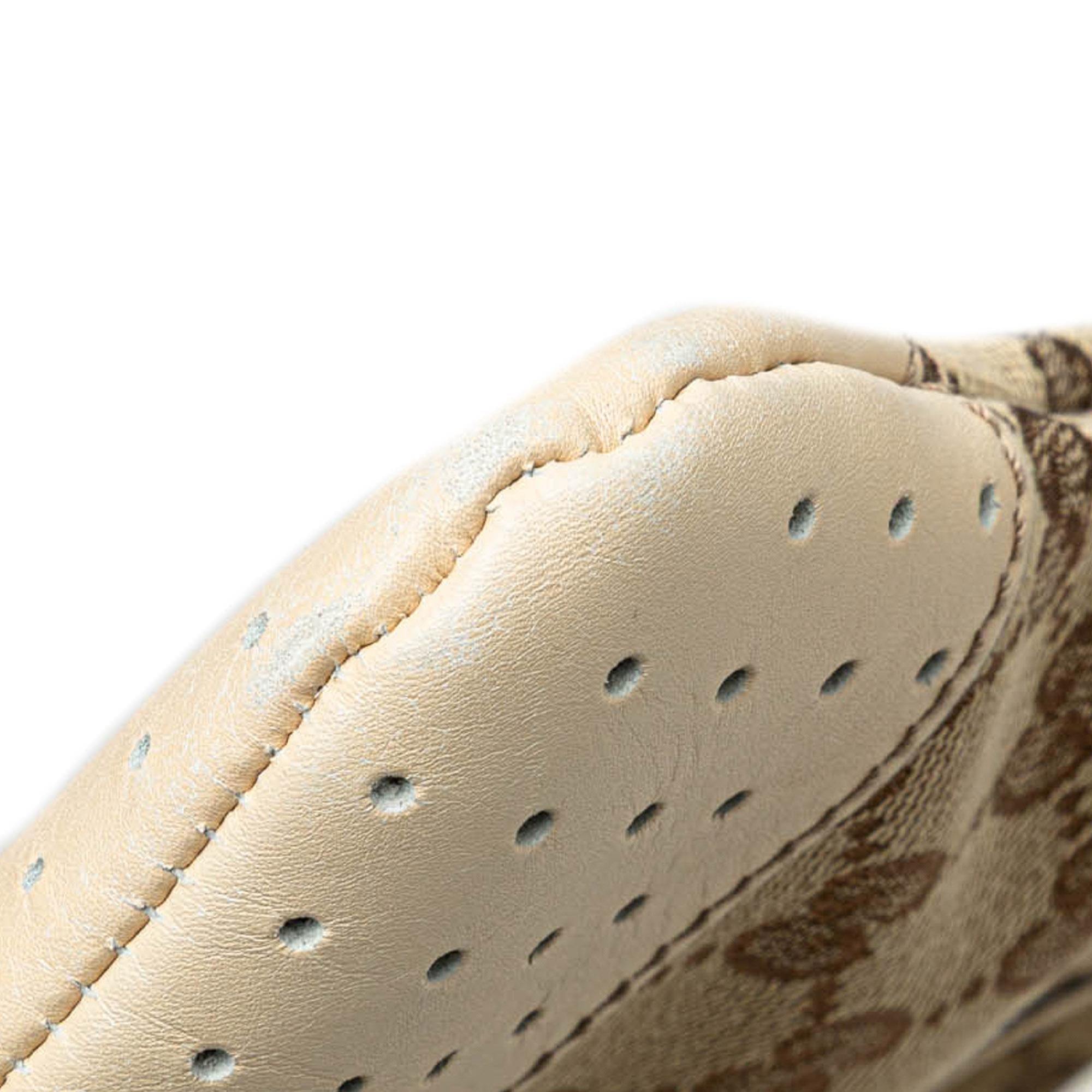 Gucci GG Canvas Crossbody