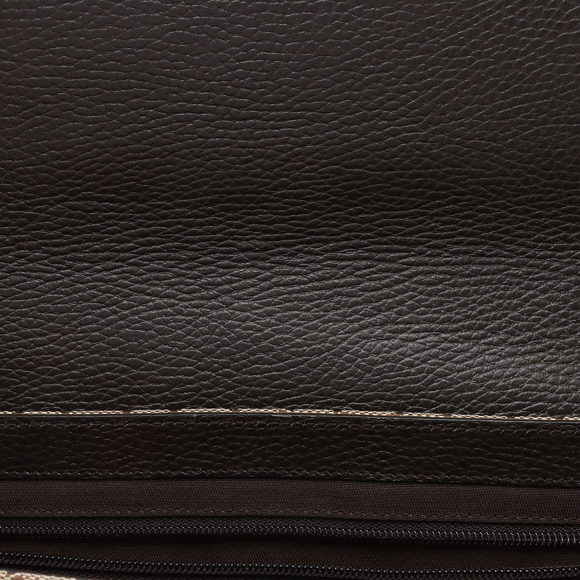 Gucci GG Canvas Flap Messenger Bag (SHF-1QqxVk)