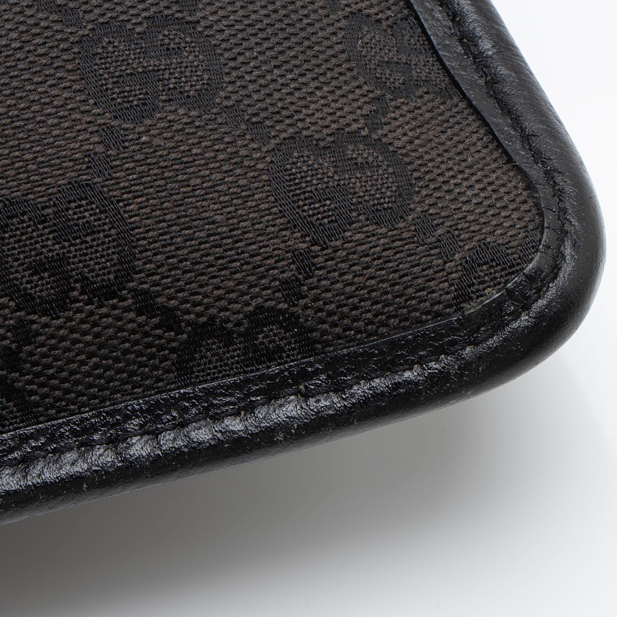 Gucci GG Canvas Flat Messenger (SHF-Br9CH5)