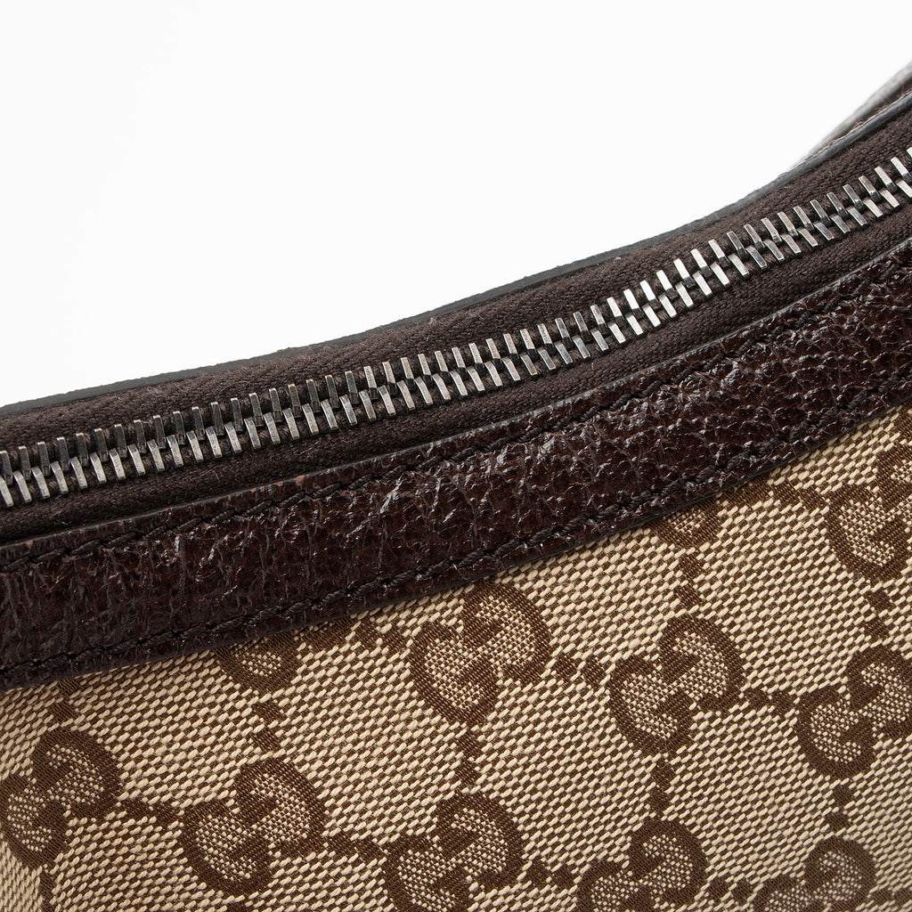 Gucci GG Canvas Half Moon Medium Messenger (SHF-wdpRGn)