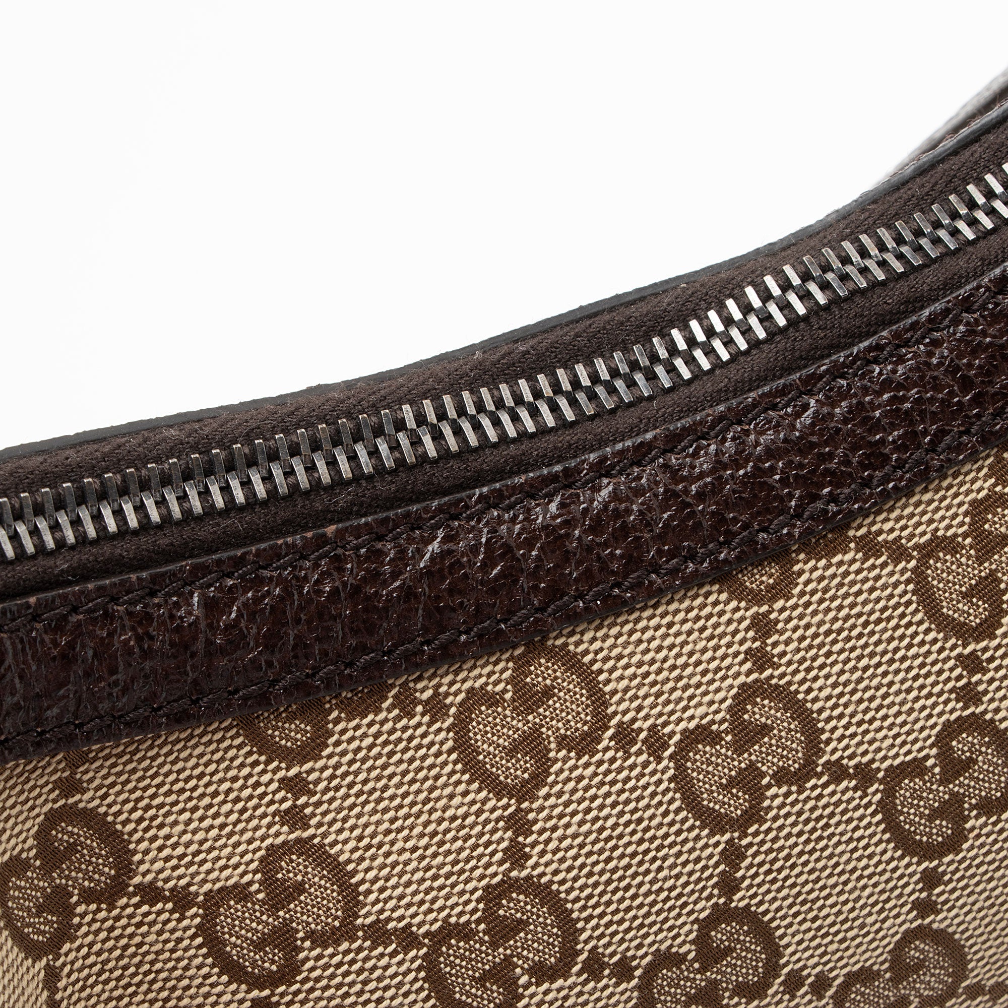 Gucci GG Canvas Half Moon Medium Messenger (SHF-wdpRGn)
