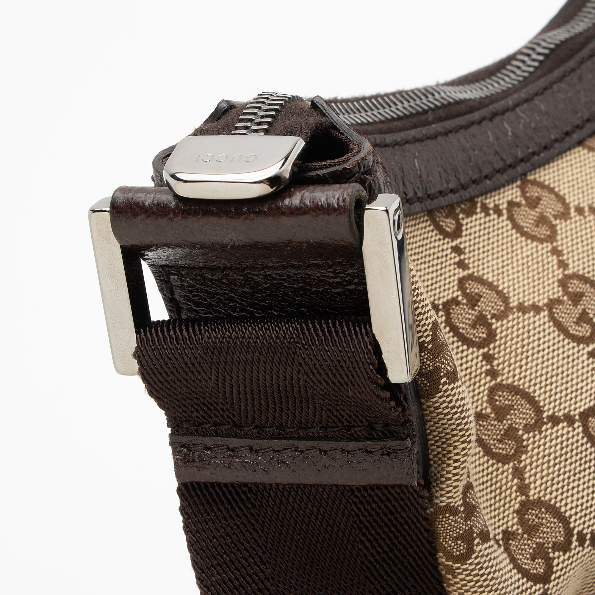 Gucci GG Canvas Half Moon Medium Messenger (SHF-wdpRGn)