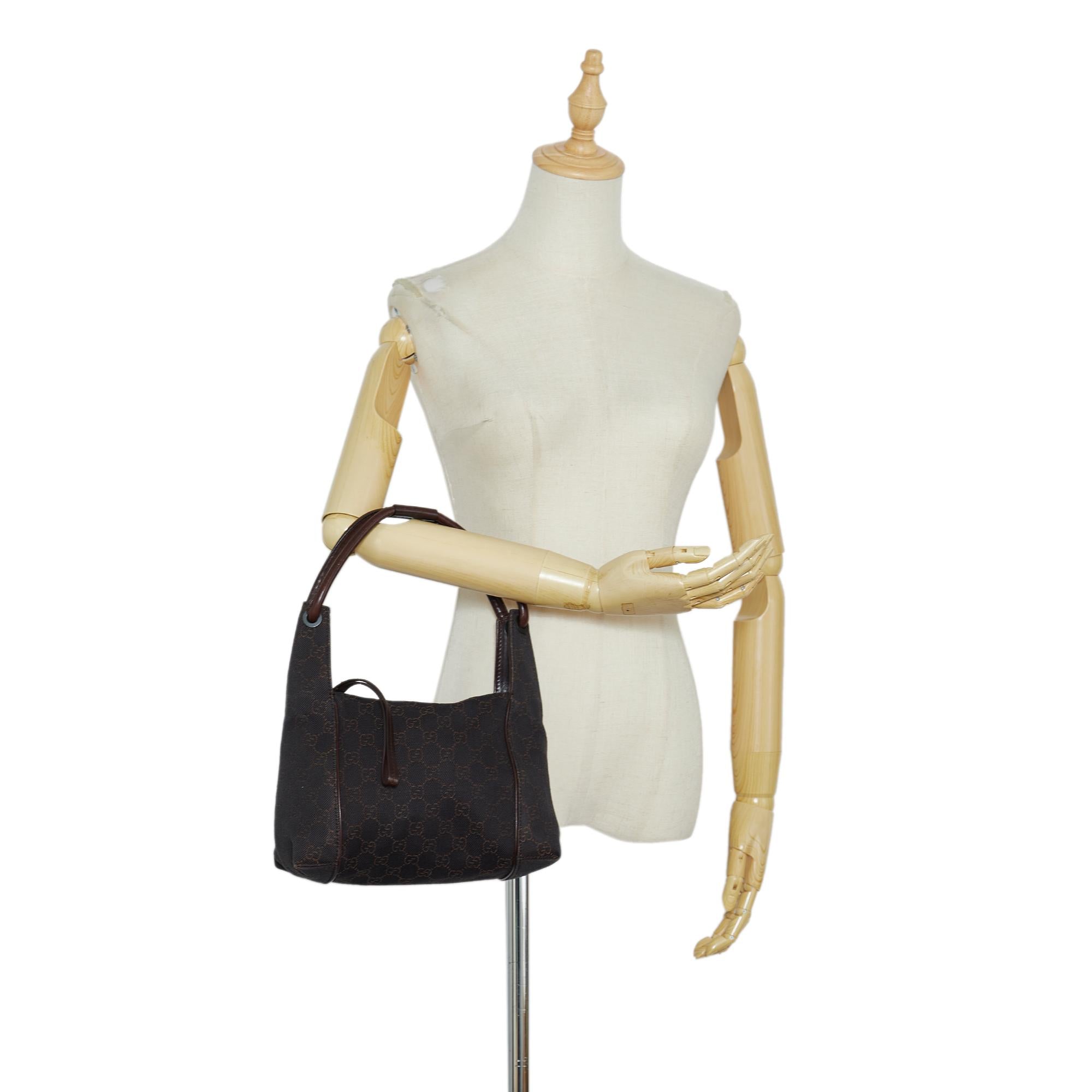 Gucci GG Canvas Handbag (SHG-83OO2p)