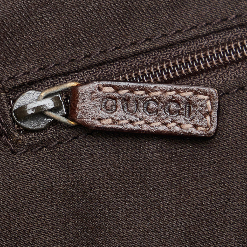 Gucci GG Canvas Pelham Shoulder Bag (SHG-ZEcu1Y)