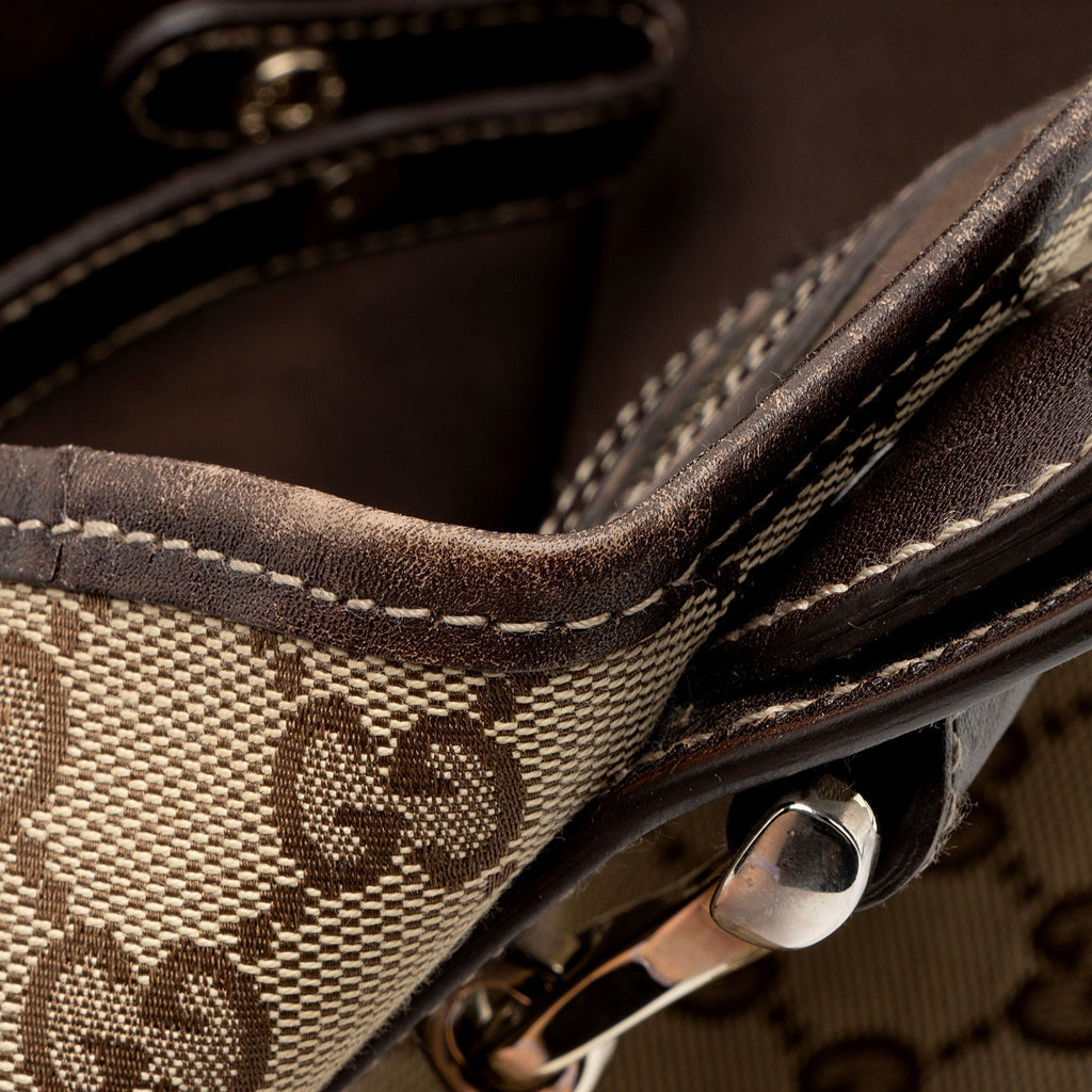 Gucci GG Canvas Pelham Small Shoulder Bag (SHF-HW7KzX)