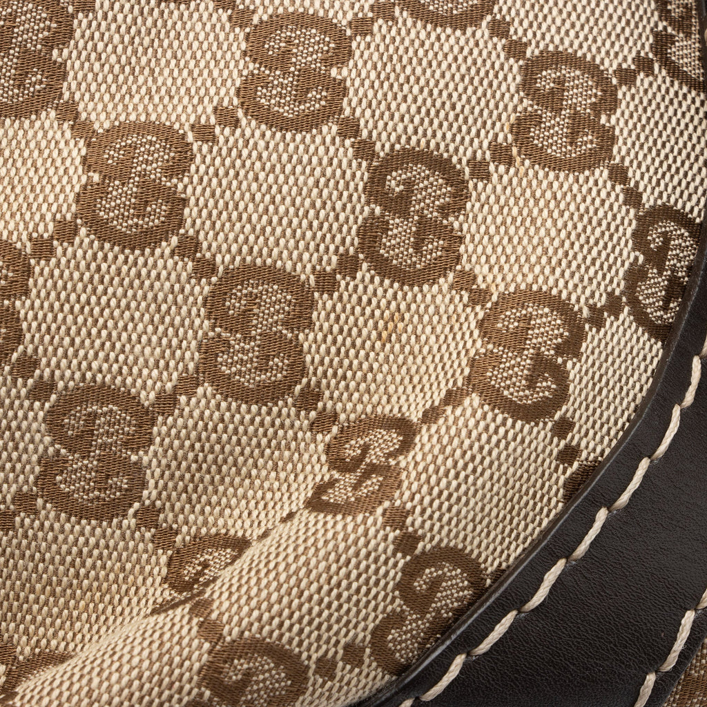 Gucci GG Canvas Queen Medium Hobo (SHF-ZWYQV0)