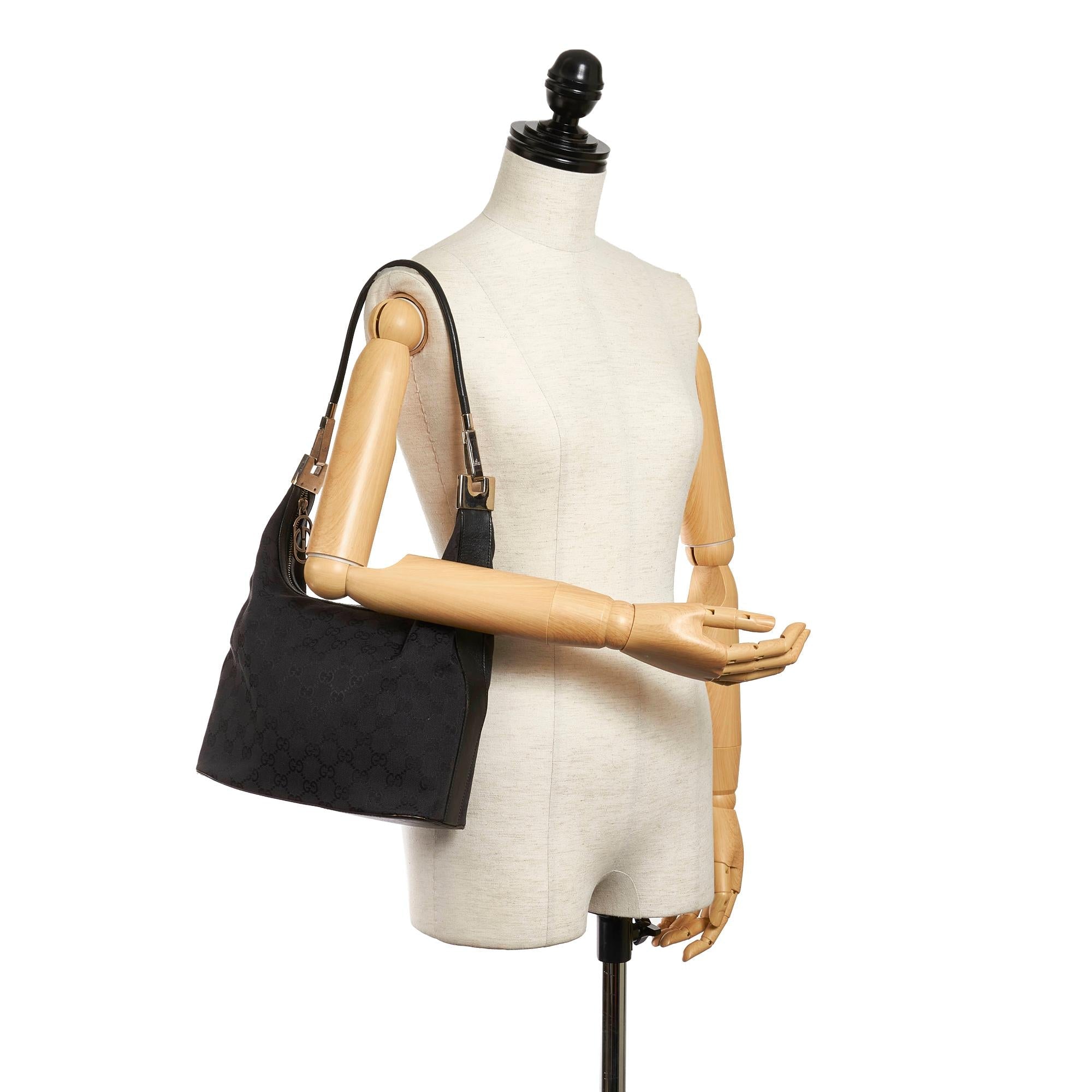 Gucci GG Canvas Shoulder Bag (SHG-29465)