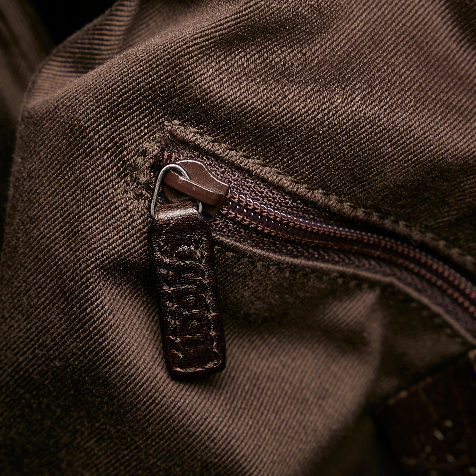 Gucci GG Canvas Shoulder Bag (SHG-31773)