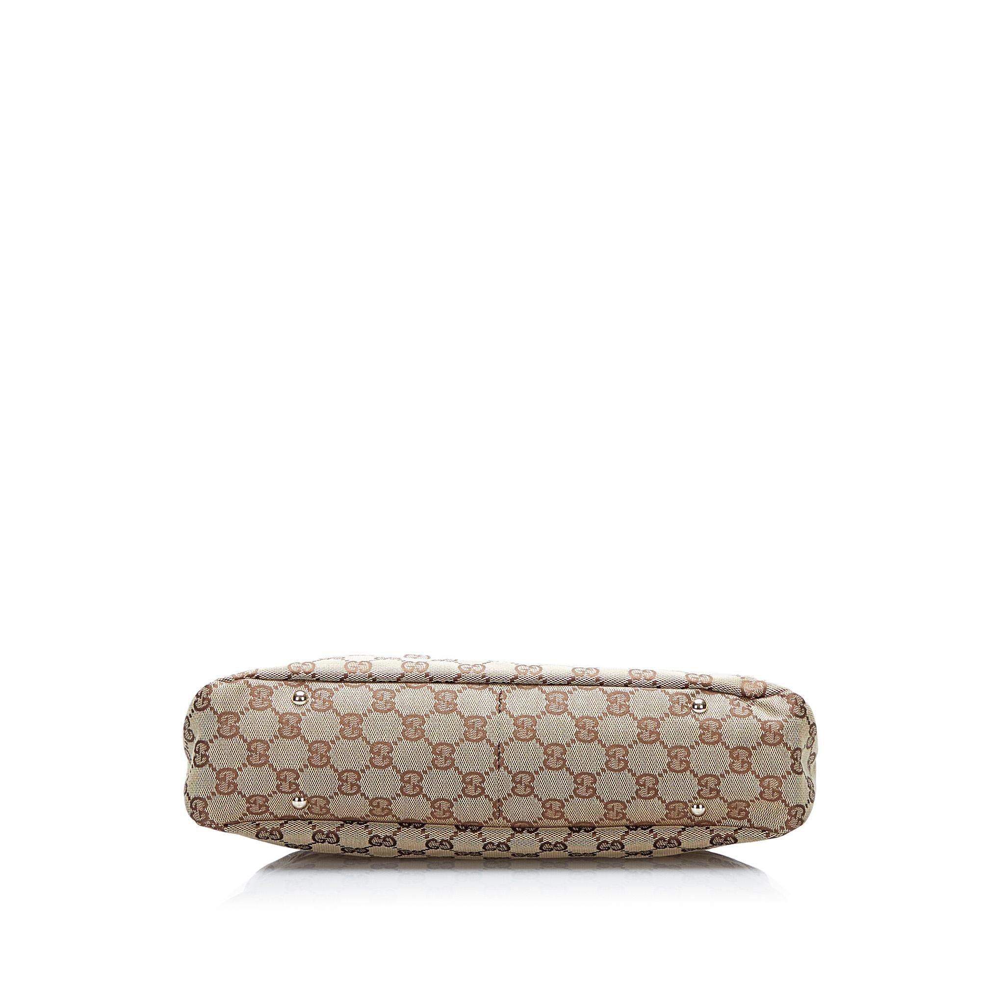 Gucci GG Canvas Shoulder Bag (SHG-NJKj0o)