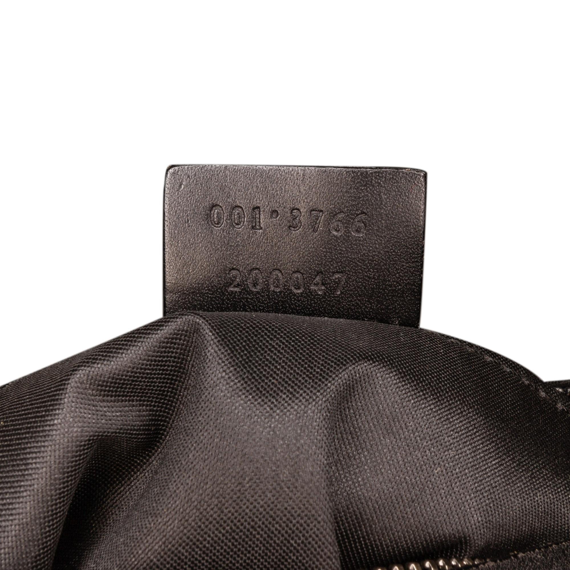 Gucci GG Canvas Shoulder Bag (SHG-AwkmcQ)