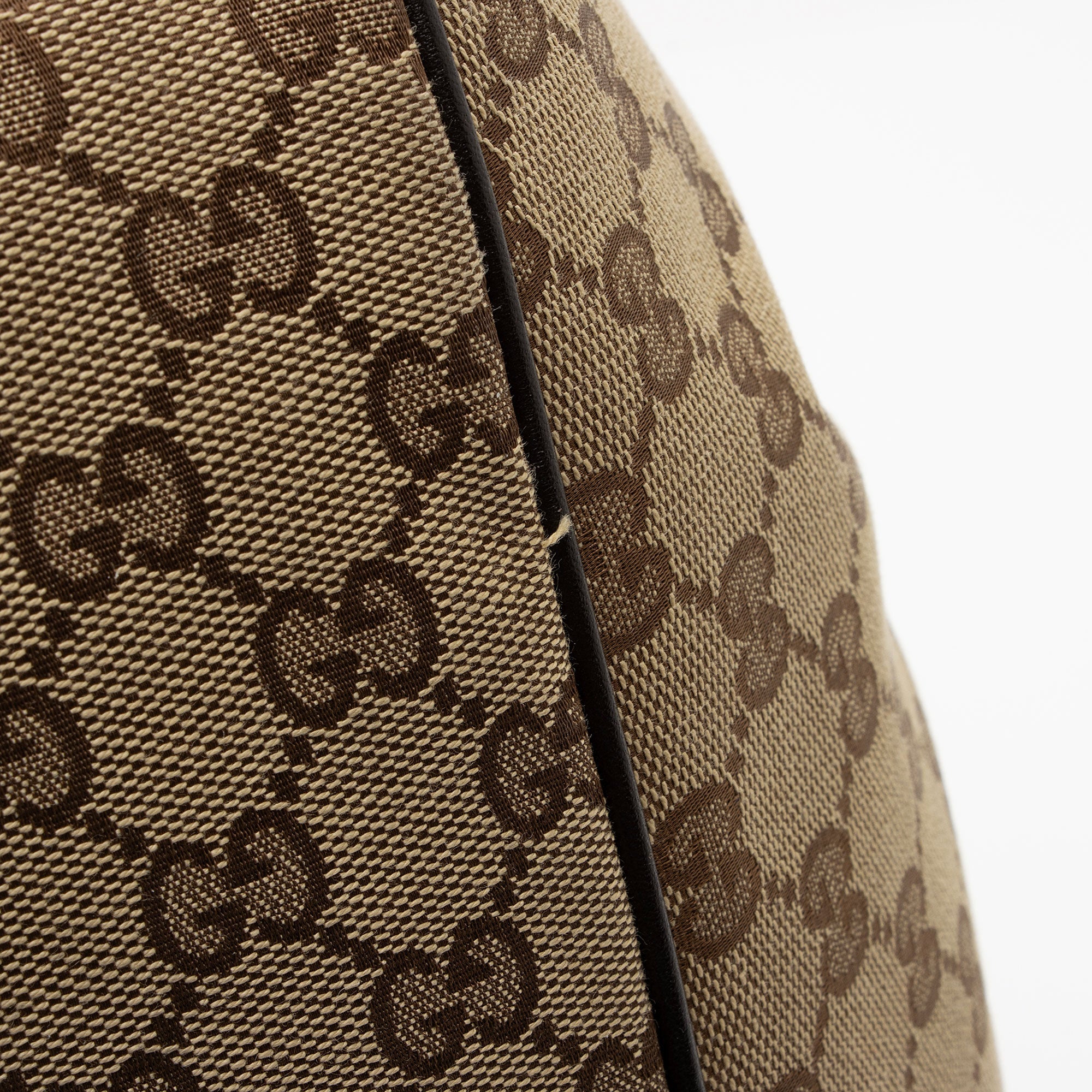Gucci GG Canvas Sukey Hobo (SHF-tXcsDm)