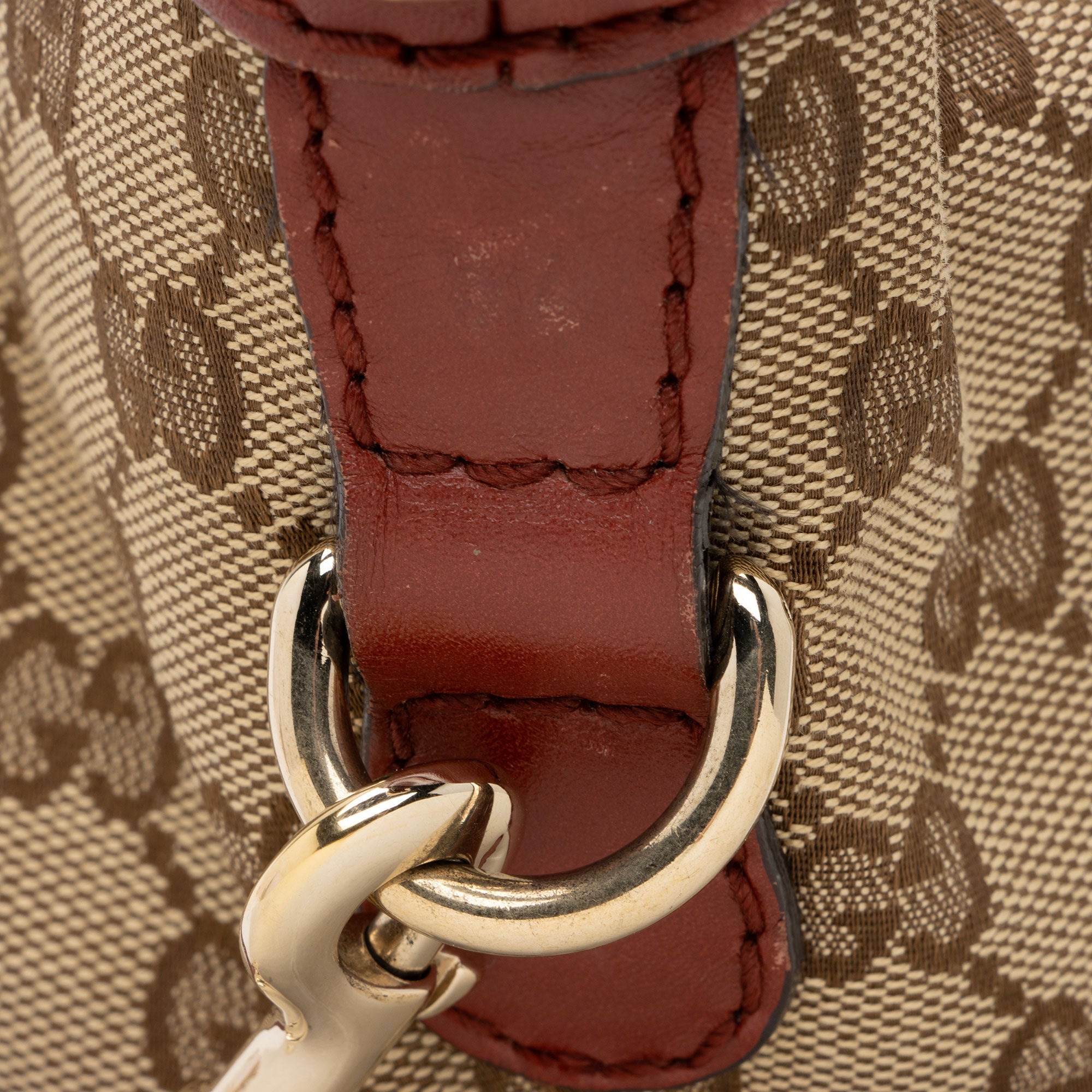 Gucci GG Canvas Sukey Medium Satchel (SHF-GRazNn)