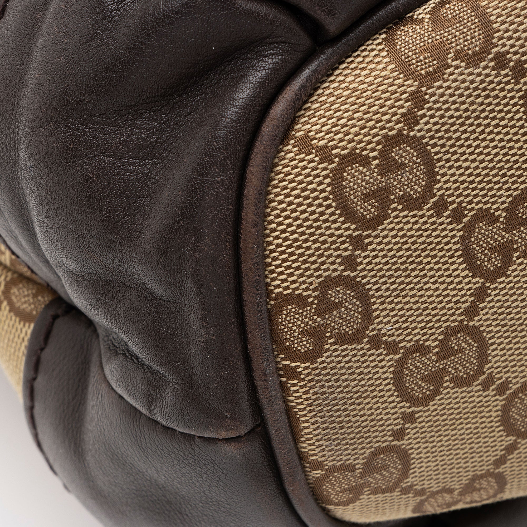 Gucci GG Canvas Sukey Top Handle Medium Satchel (SHF-oD6OoS)