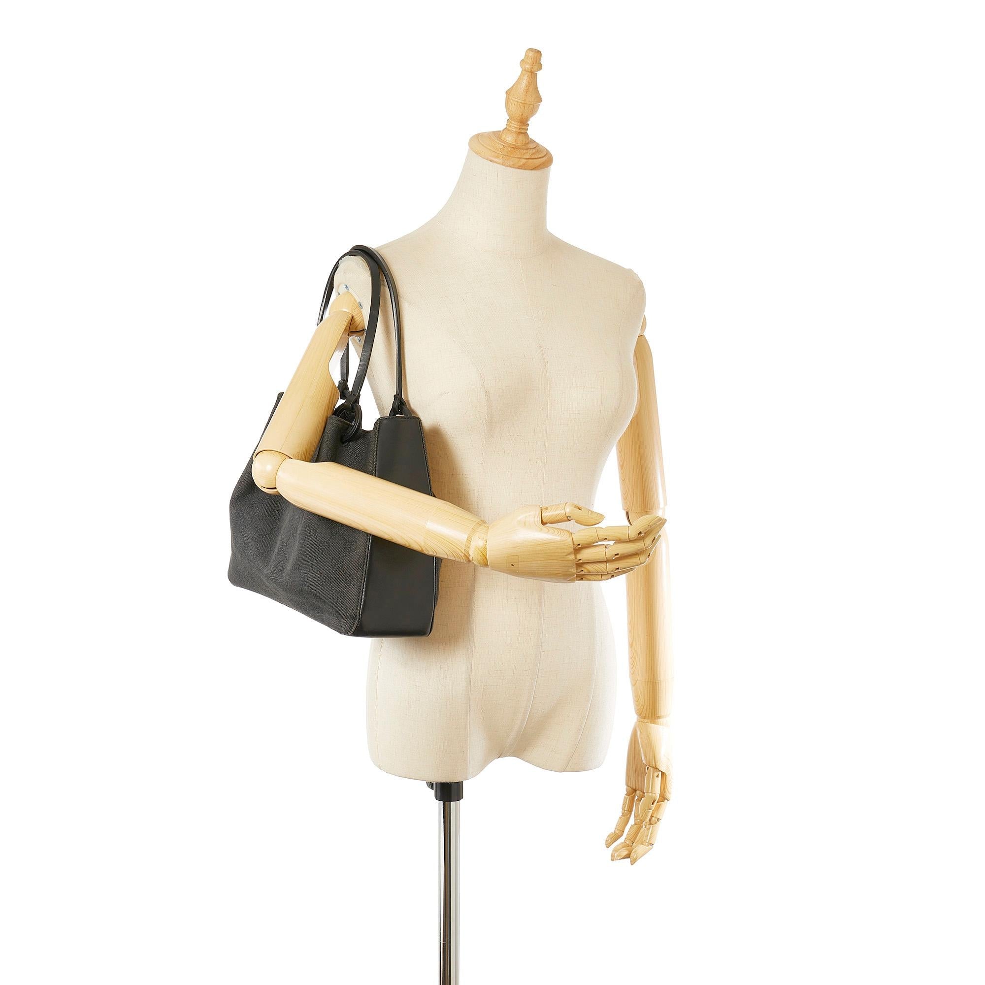 Gucci GG Canvas Tote Bag (SHG-21705)