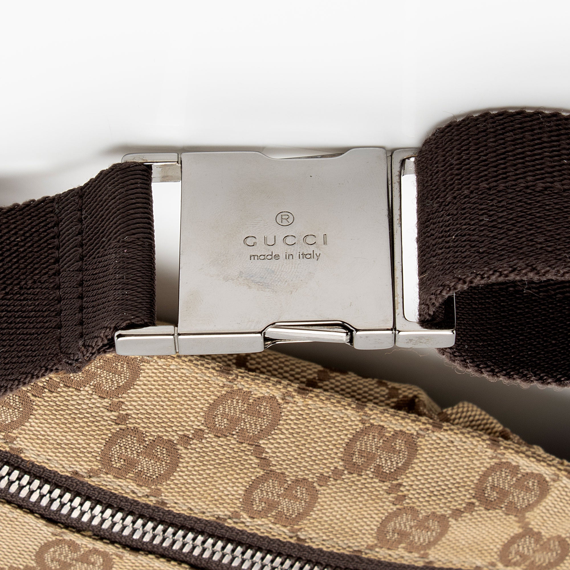 Gucci GG Canvas Waist Belt Bag (SHF-4je3UX)