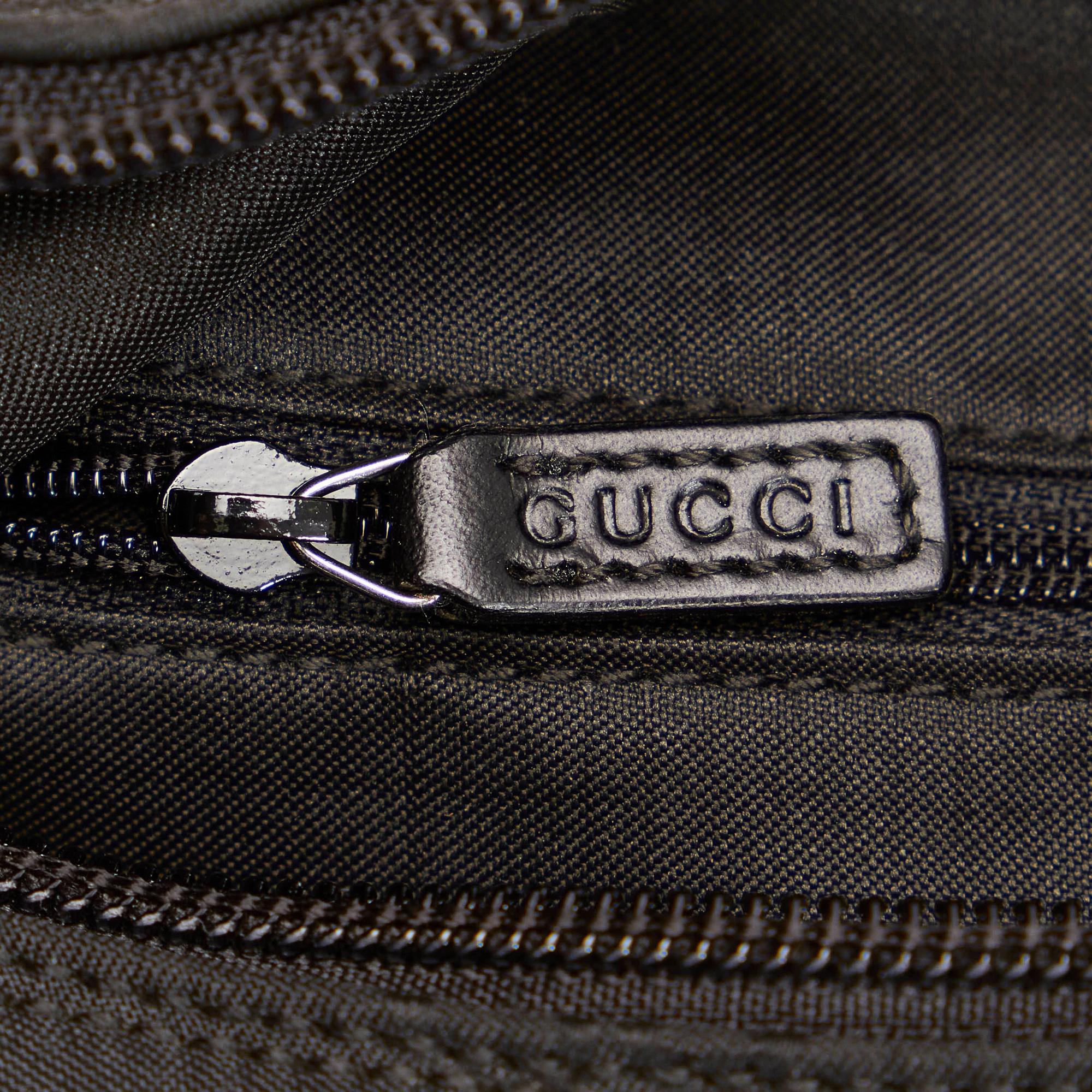 Gucci GG Nylon Shoulder Bag (SHG-29560)