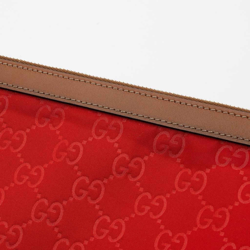 Gucci GG Nylon Zip Pouch (SHF-bnkYTZ)