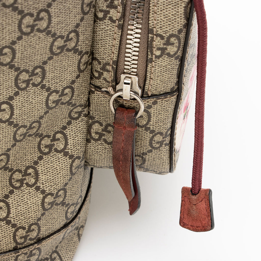 Gucci GG Supreme Blooms Medium Backpack (SHF-G2tOOE)