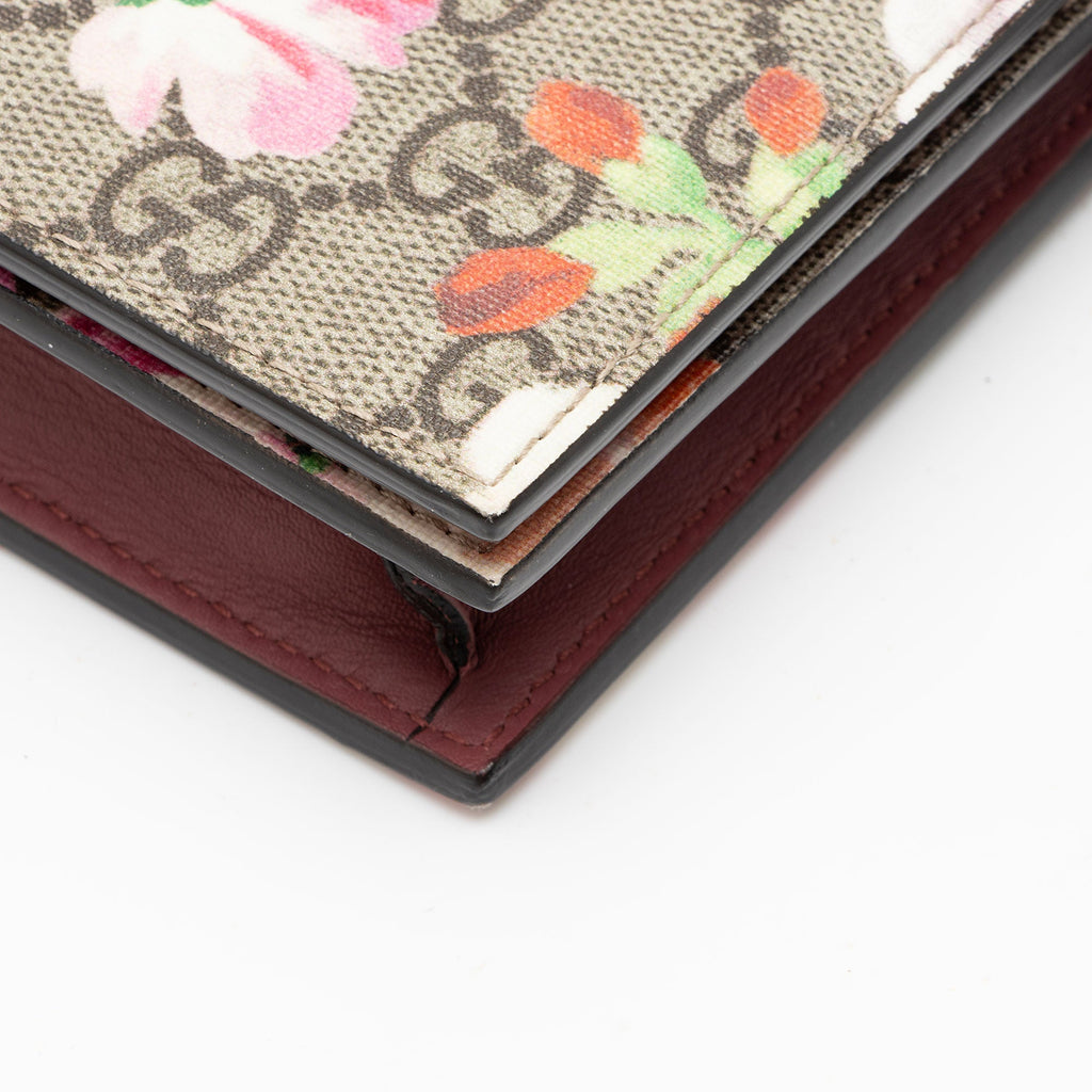 Gucci GG Supreme Blooms Wallet on Chain