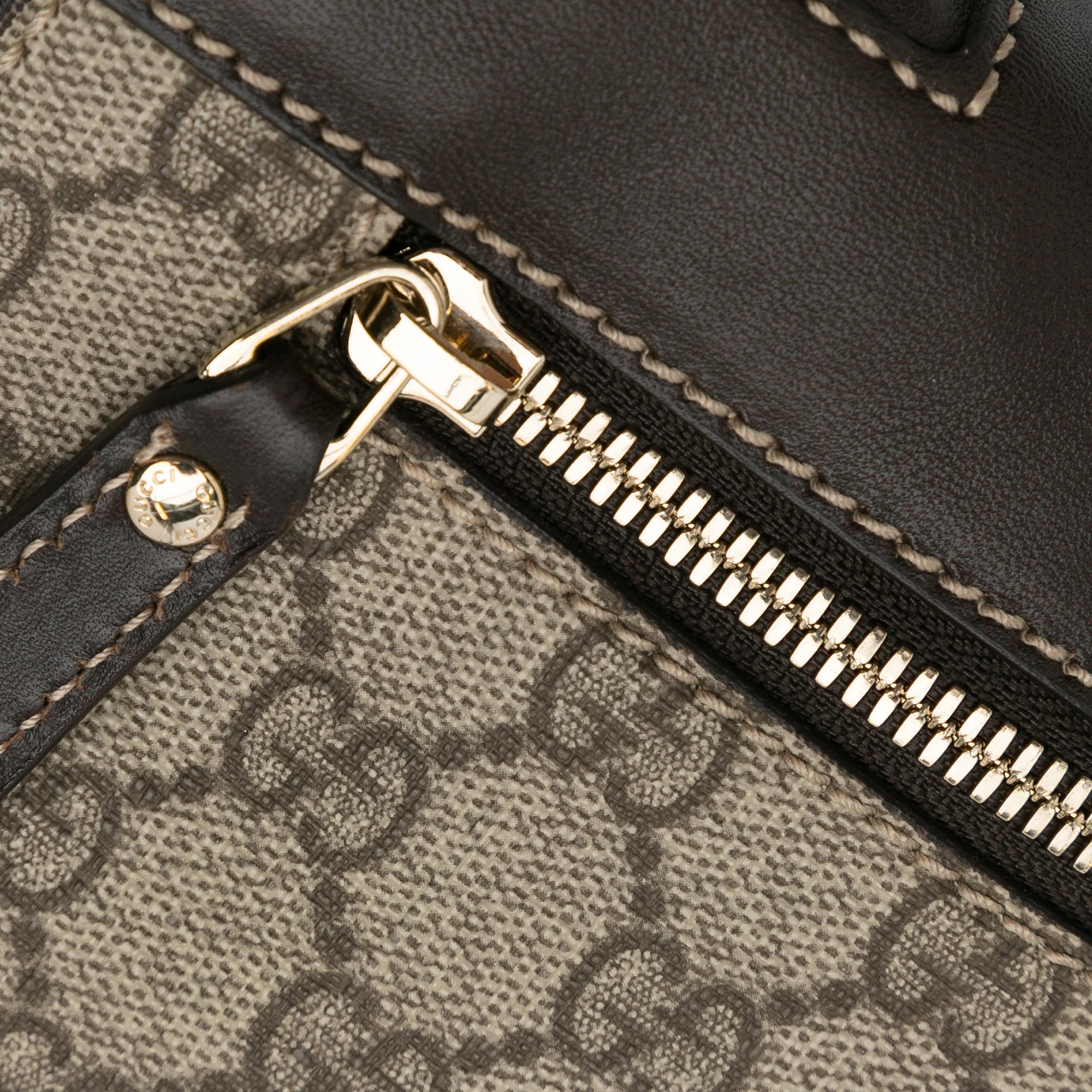 Gucci GG Supreme Business Bag (SHG-mKY0WE)