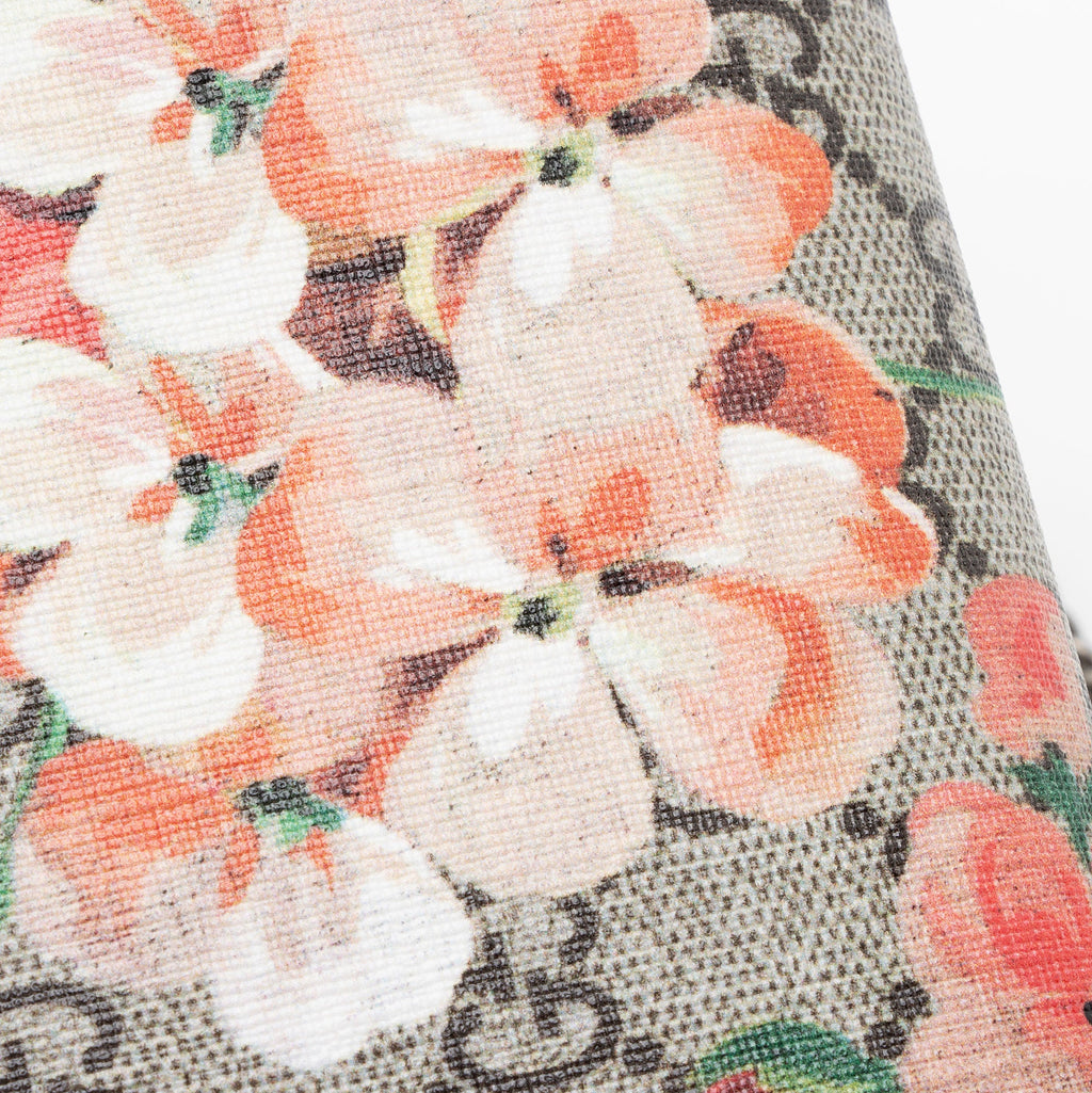 Gucci GG Supreme Blooms Dionysus Mini Wallet on Chain Bag (SHF-I8Vu9w)